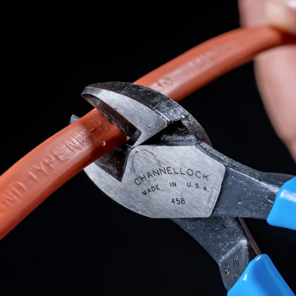 458 8-inch XLT™ Center Cutting Pliers