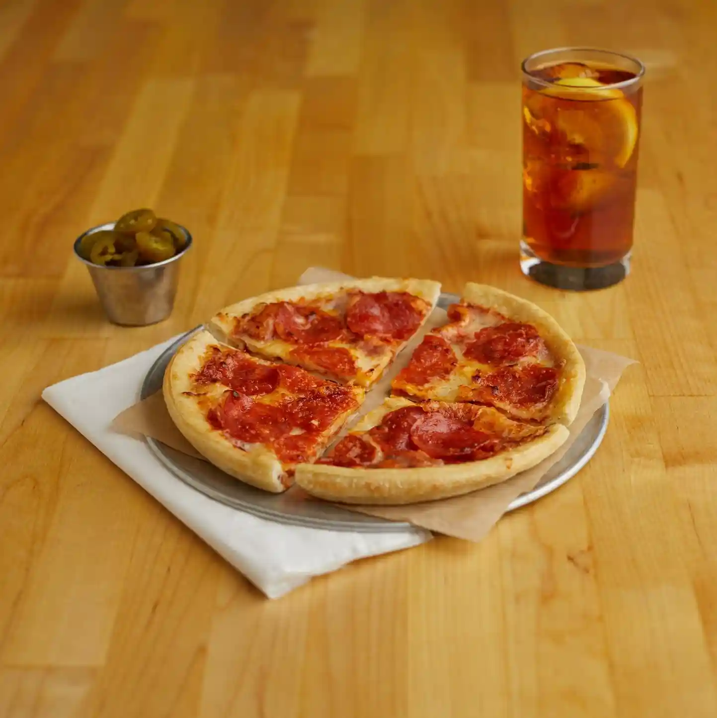 Hillshire Farm® Sliced Pepperoni, Chicken Added, 14 Slices per oz.  https://images.salsify.com/image/upload/s--SwmQvXur--/q_25/m1w5i7iqpfh1otoul5mk.webp