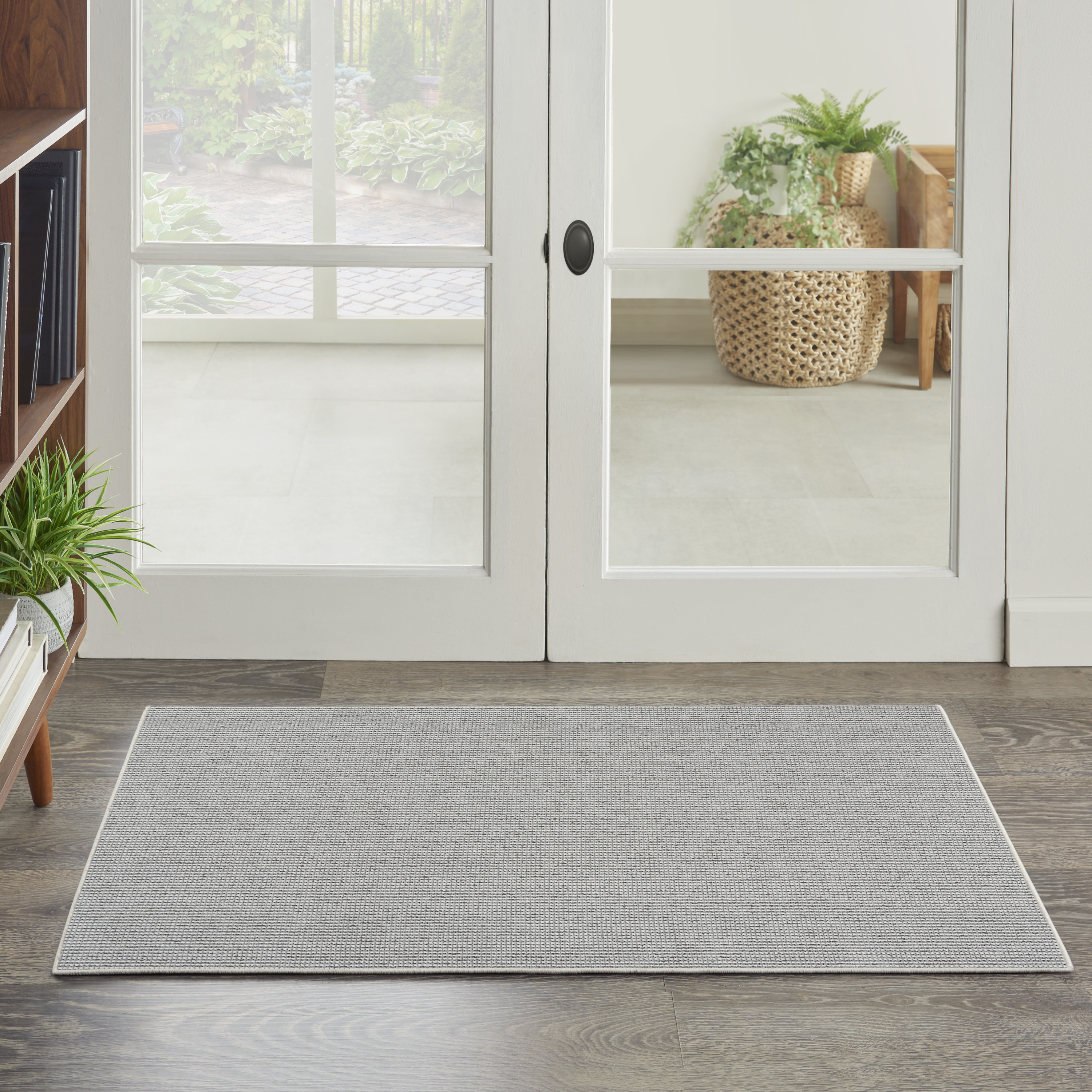 Nourison Natural Texture 2'2" x 3'9" Ivory Grey Farmhouse Indoor Rug