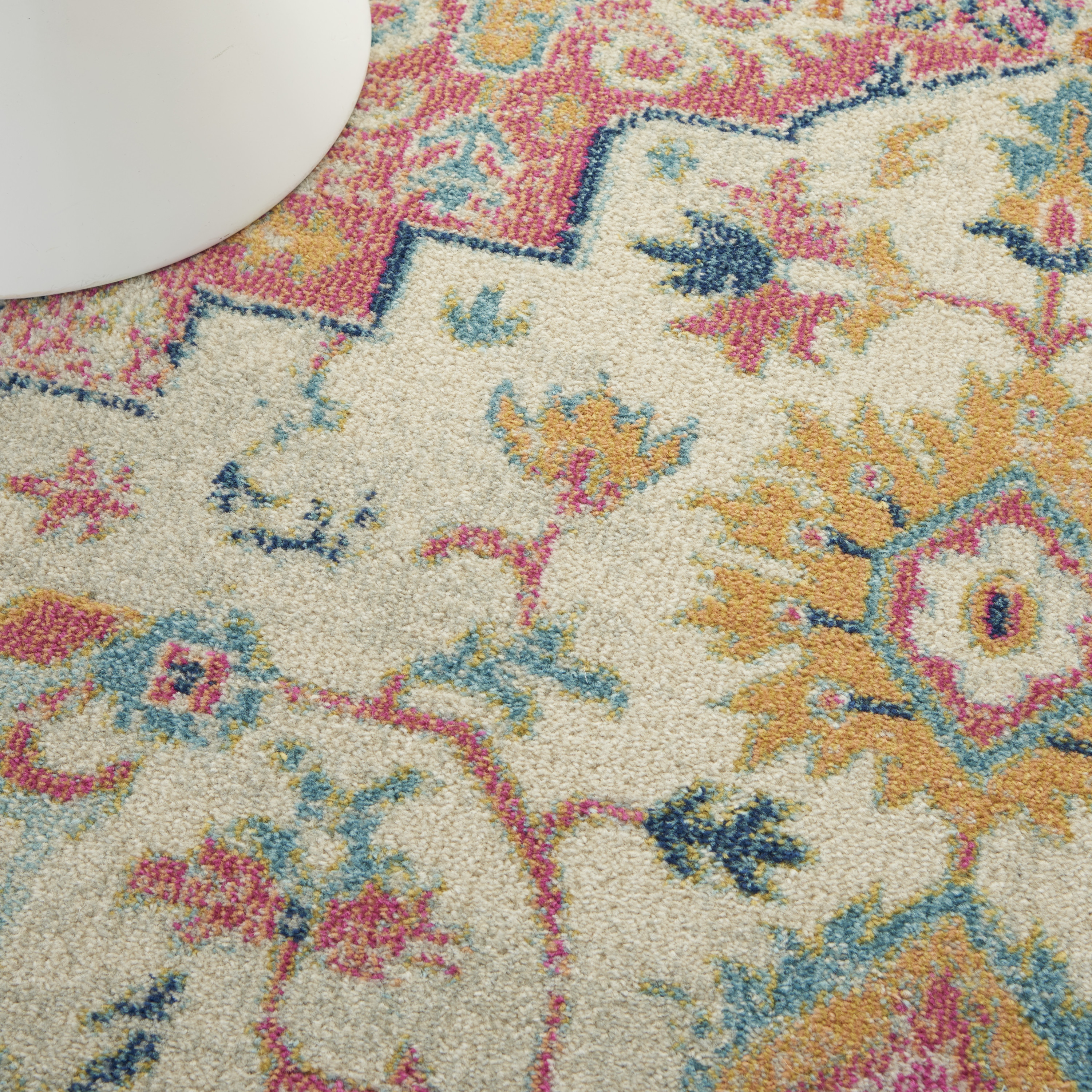 Nourison Passion 5'3" x 7'3" Ivory Pink Bohemian Indoor Rug