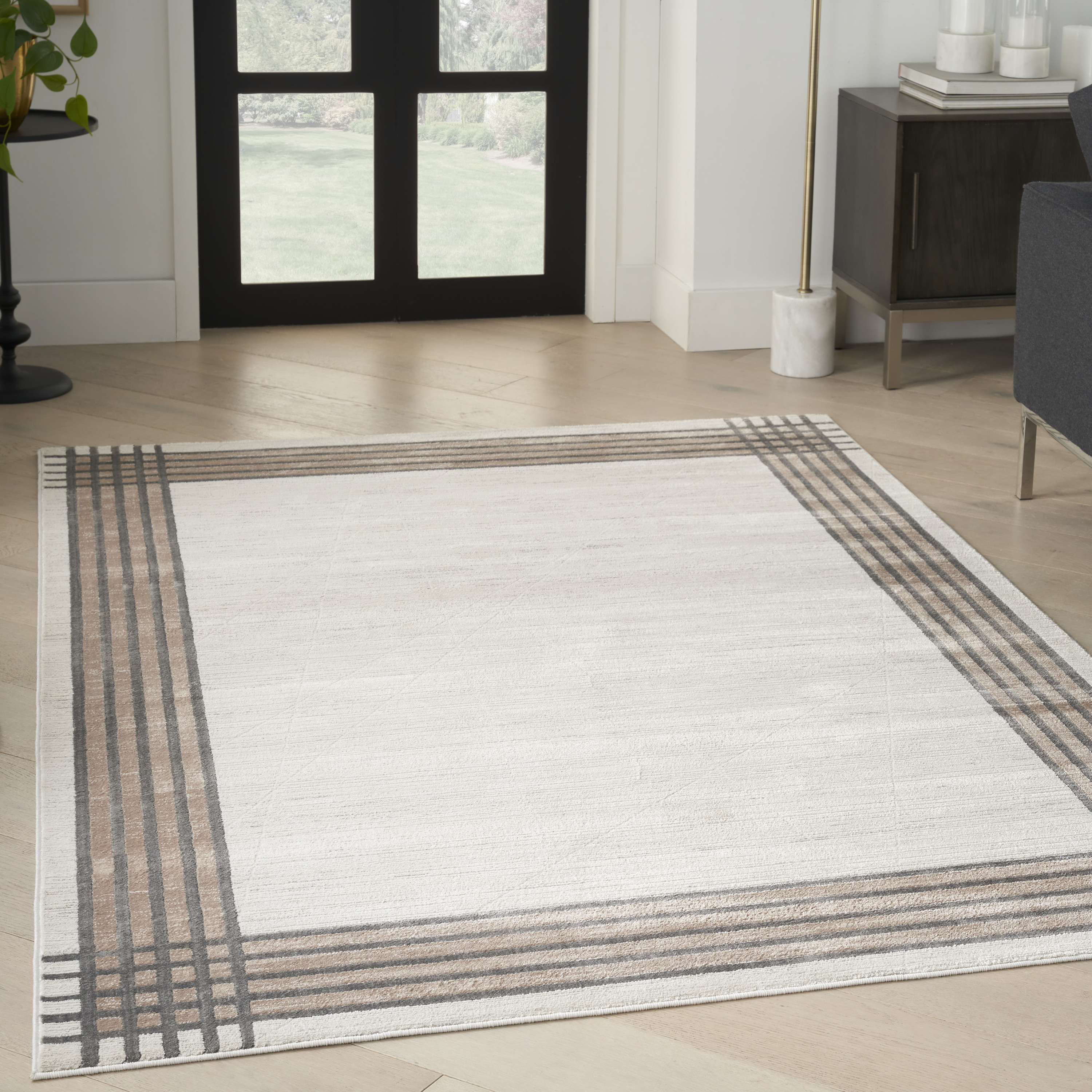 Nourison Desire 3'11" x 5'11" Ivory/Silver Modern Indoor Rug