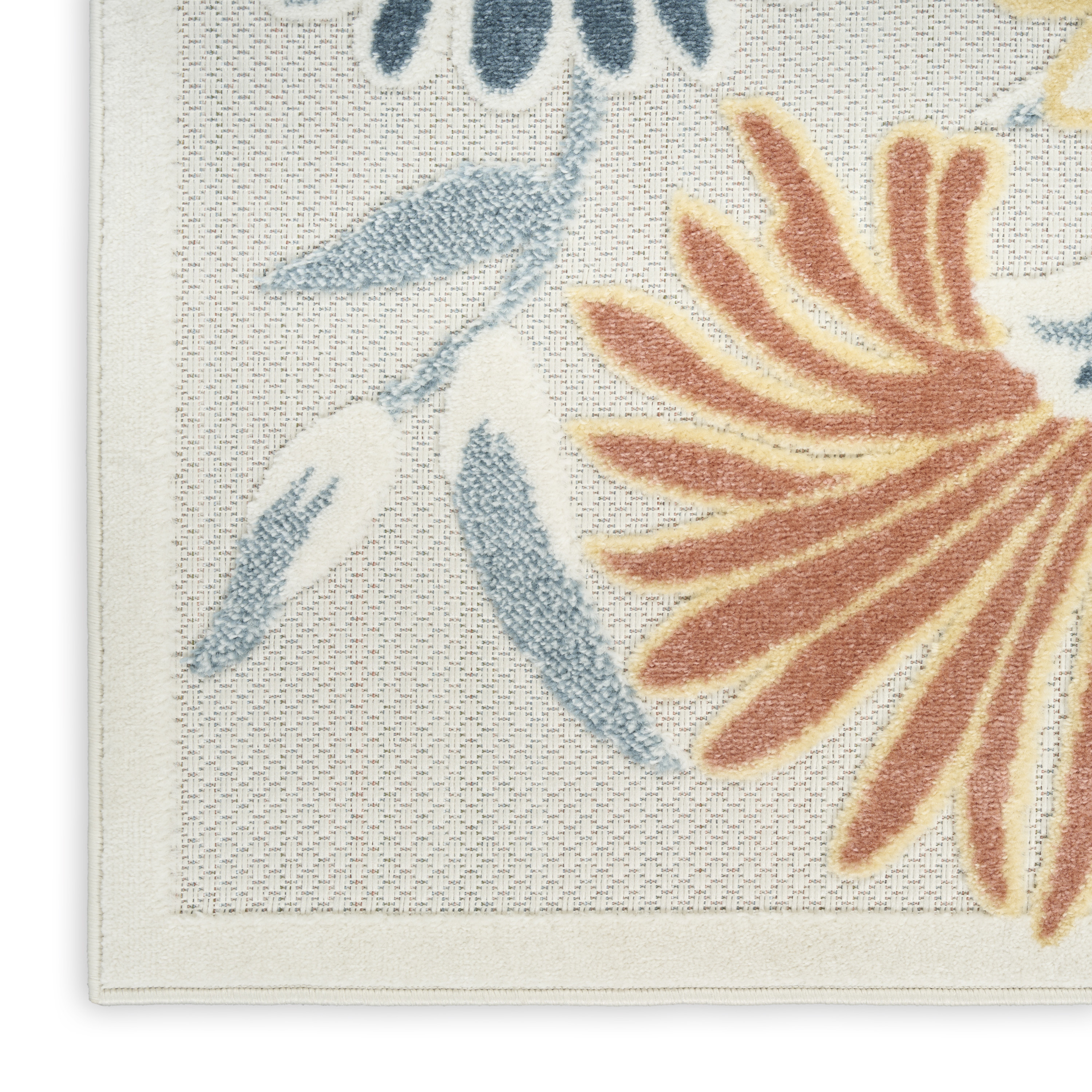 Nourison Aloha 2'8" x 4' Ivory Rose Outdoor Rug