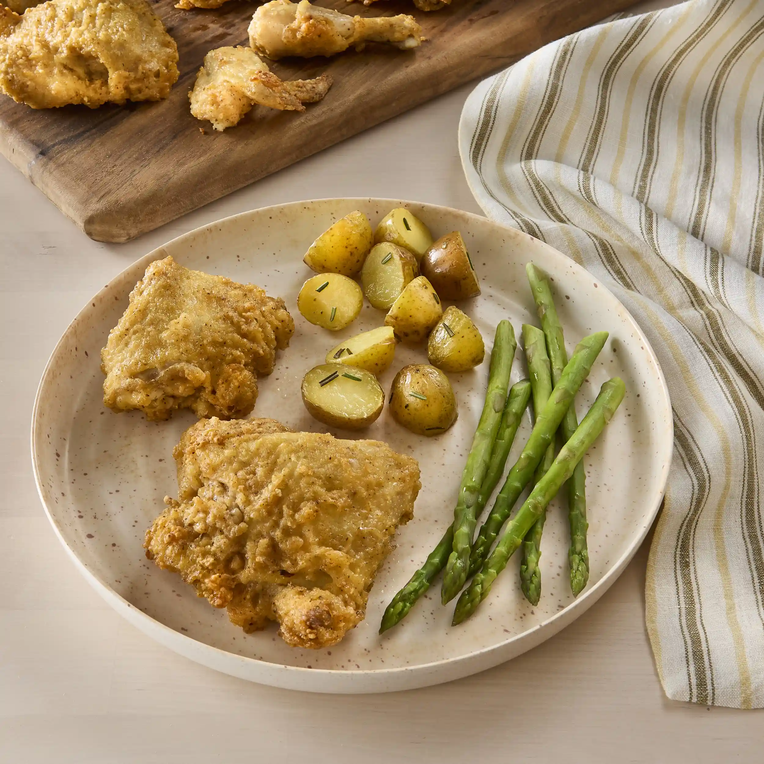 Tyson® Honey Stung® Fully Cooked Lightly Breaded Original Honey 8 Piece Cut Chicken_image_2