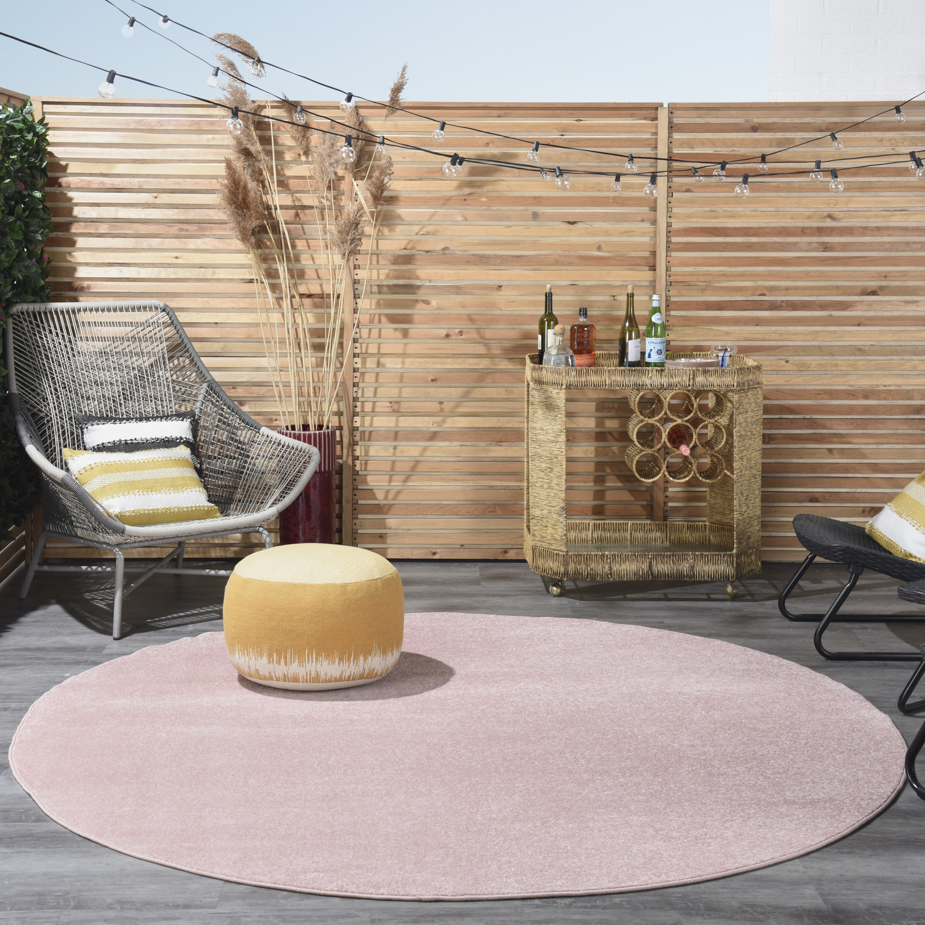 Nourison Nourison Essentials 8' x Round Pink Outdoor Rug