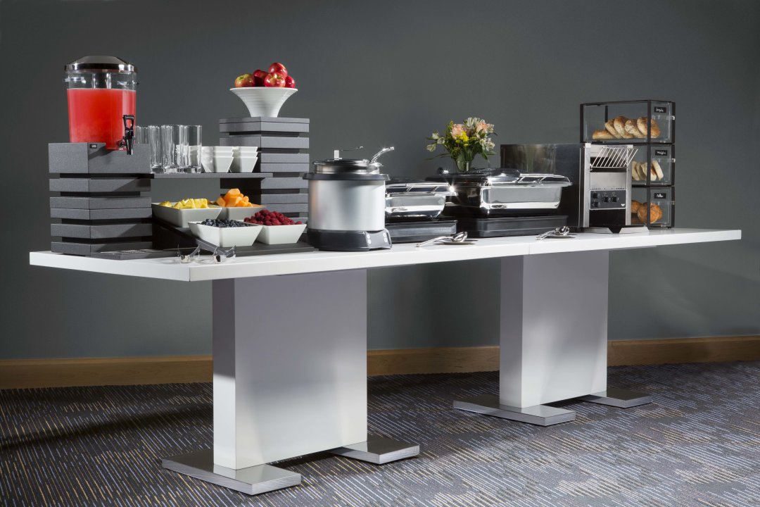 230-volt 300-watt Mirage® drop-in induction buffet warmer with Schuko plug