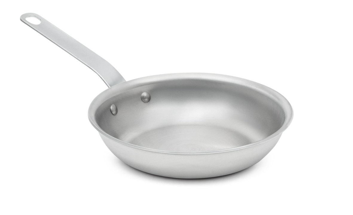 8-inch Wear-Ever® aluminum fry pan with natural finish and plated handle