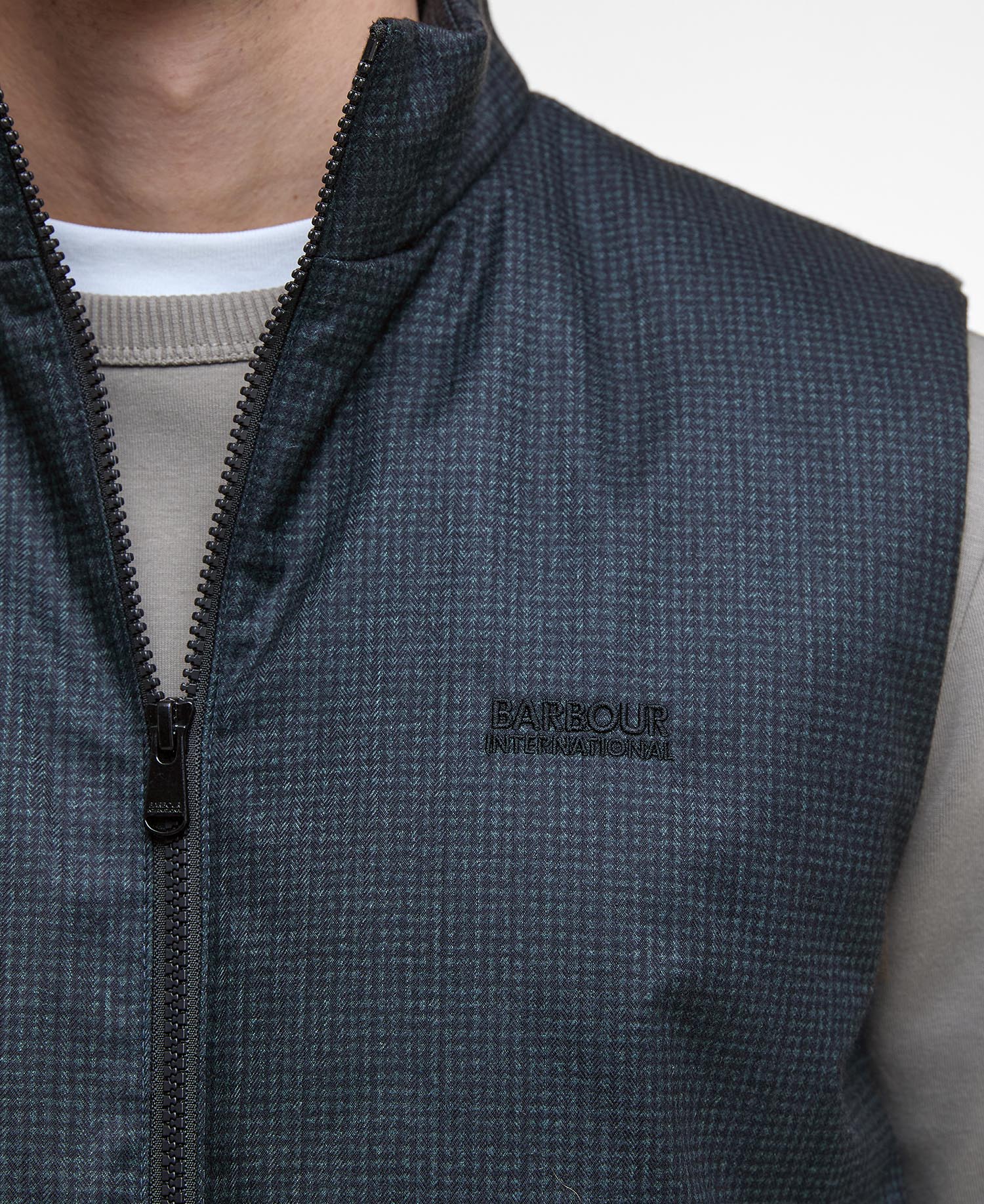 Darton Check Gilet image number 4