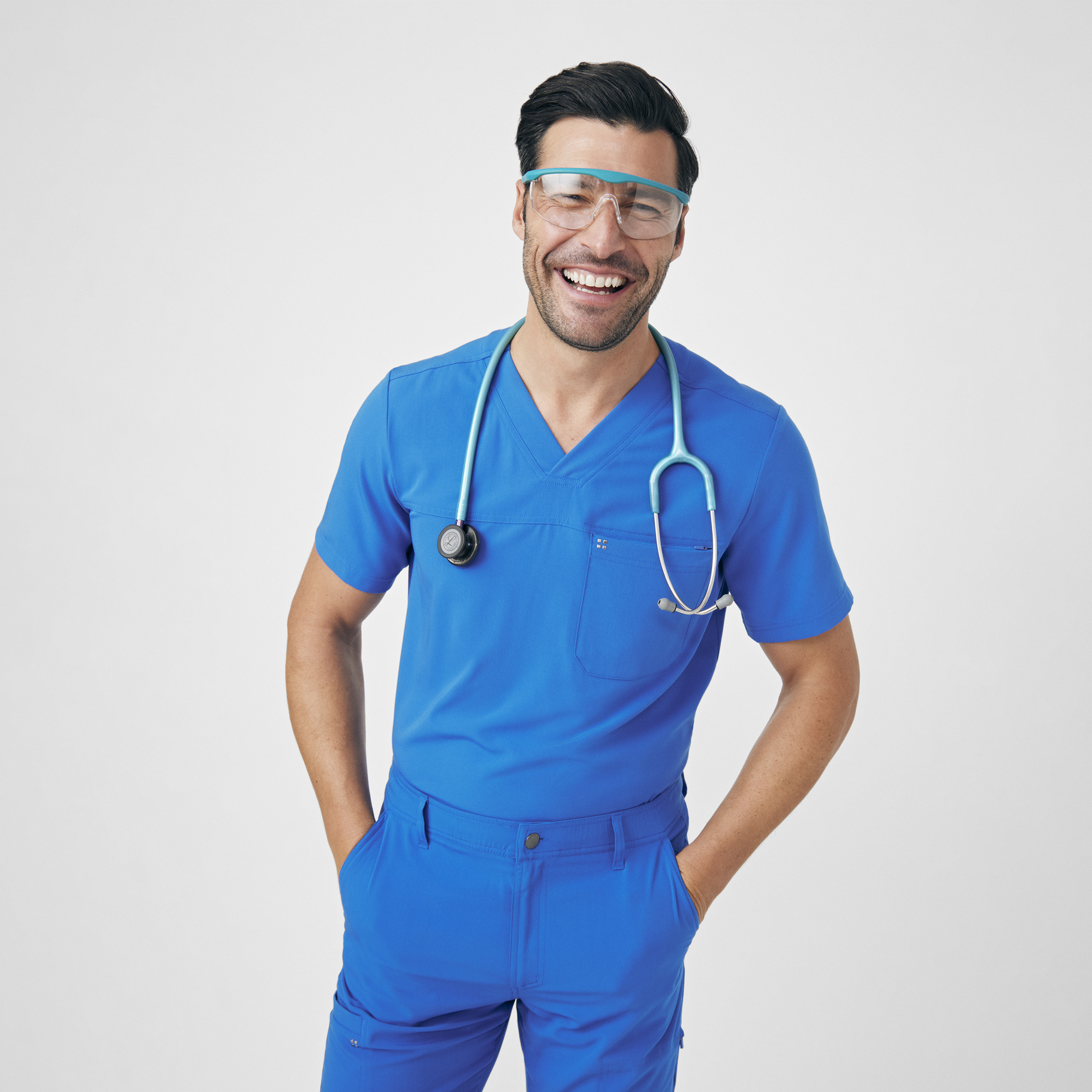 White Cross CRFT WT131 Men&#8216;s Fluid Resistant 2-Pocket V-Neck Scrub Top-White Cross