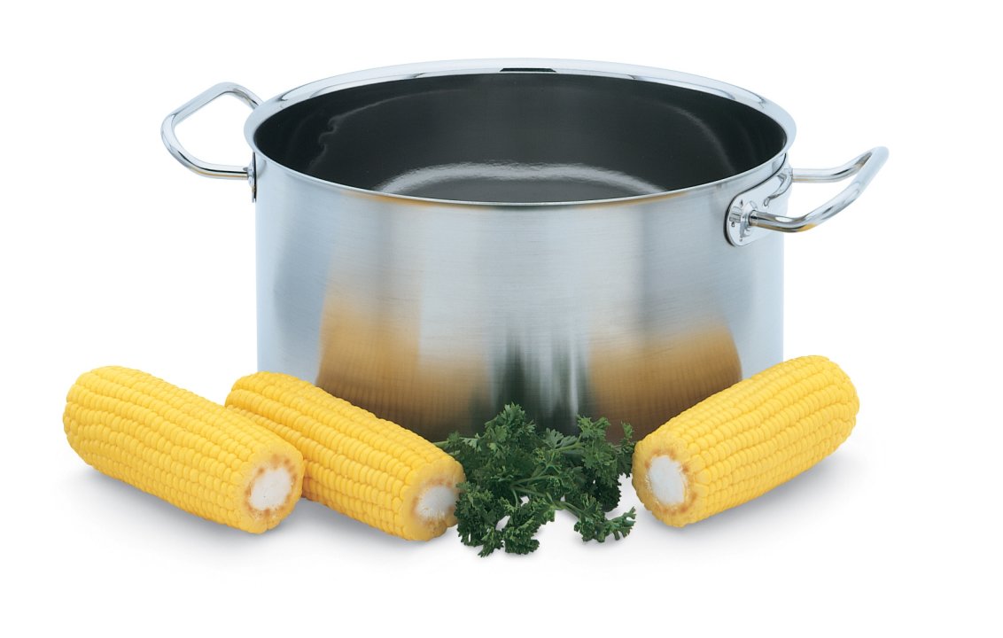 7-quart Intrigue® stainless steel sauce pot in mirror finish