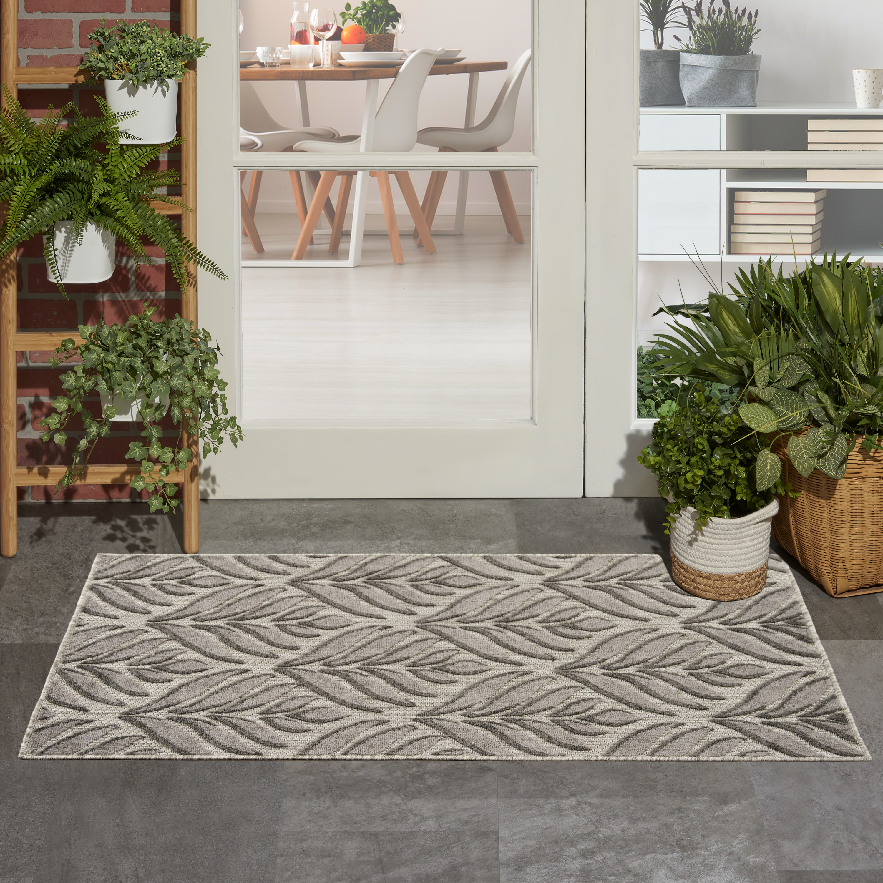 Nourison Aloha 2'8" x 4' Charcoal Tropical Rug