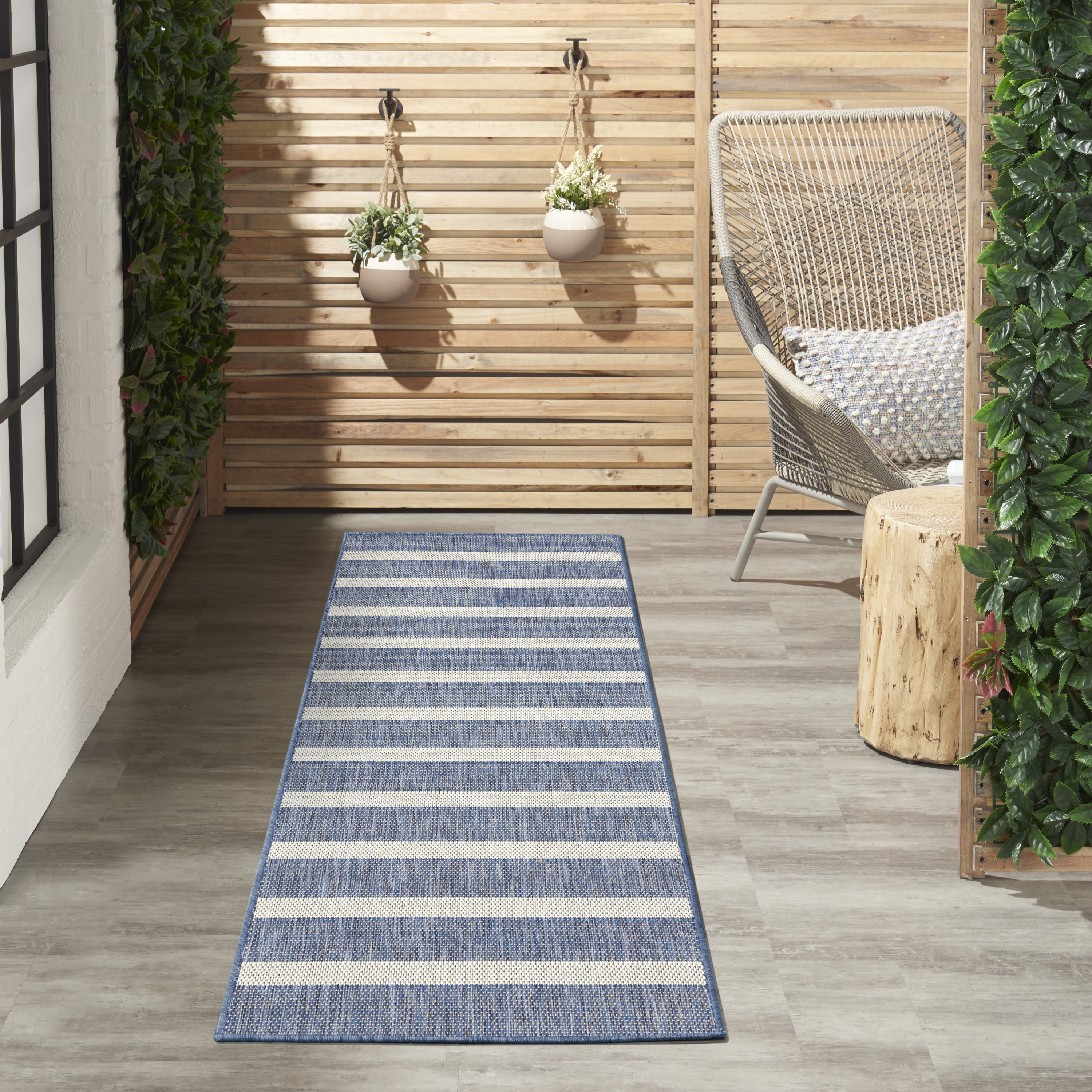 Nourison Positano 2' x 6' Navy Ivory Modern Rug