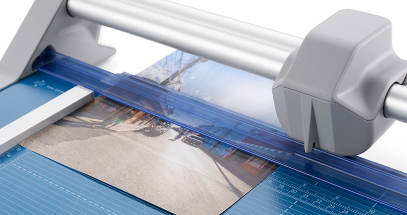 The clamp provides firm, even pressure as you cut so your work stays in place.