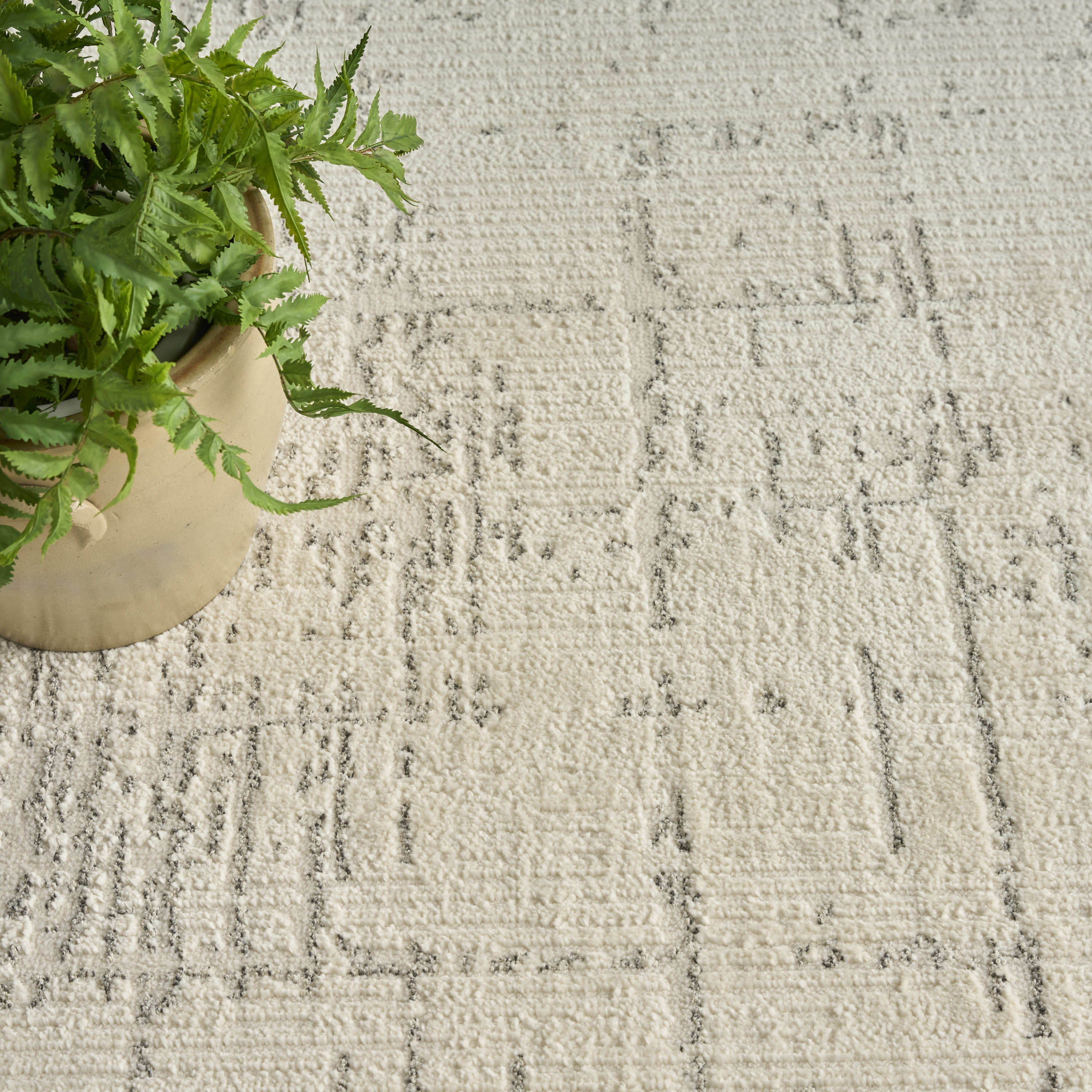 Nourison Ivory Hues 5'3" x 7'3" Ivory Grey Modern Indoor Rug