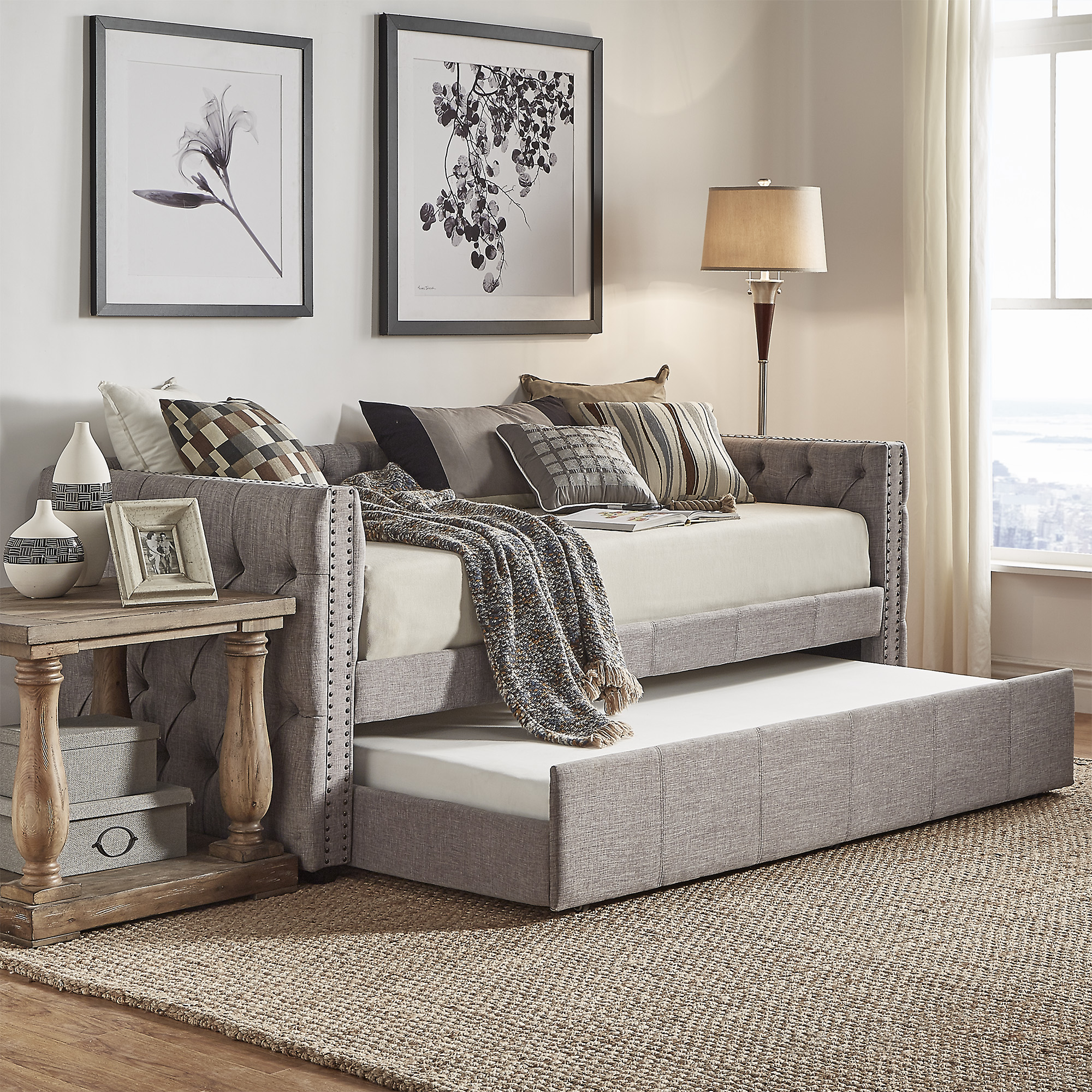 Tufted Nailhead Daybed