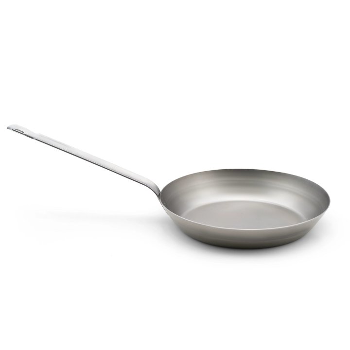 12 ½-inch carbon steel fry pan