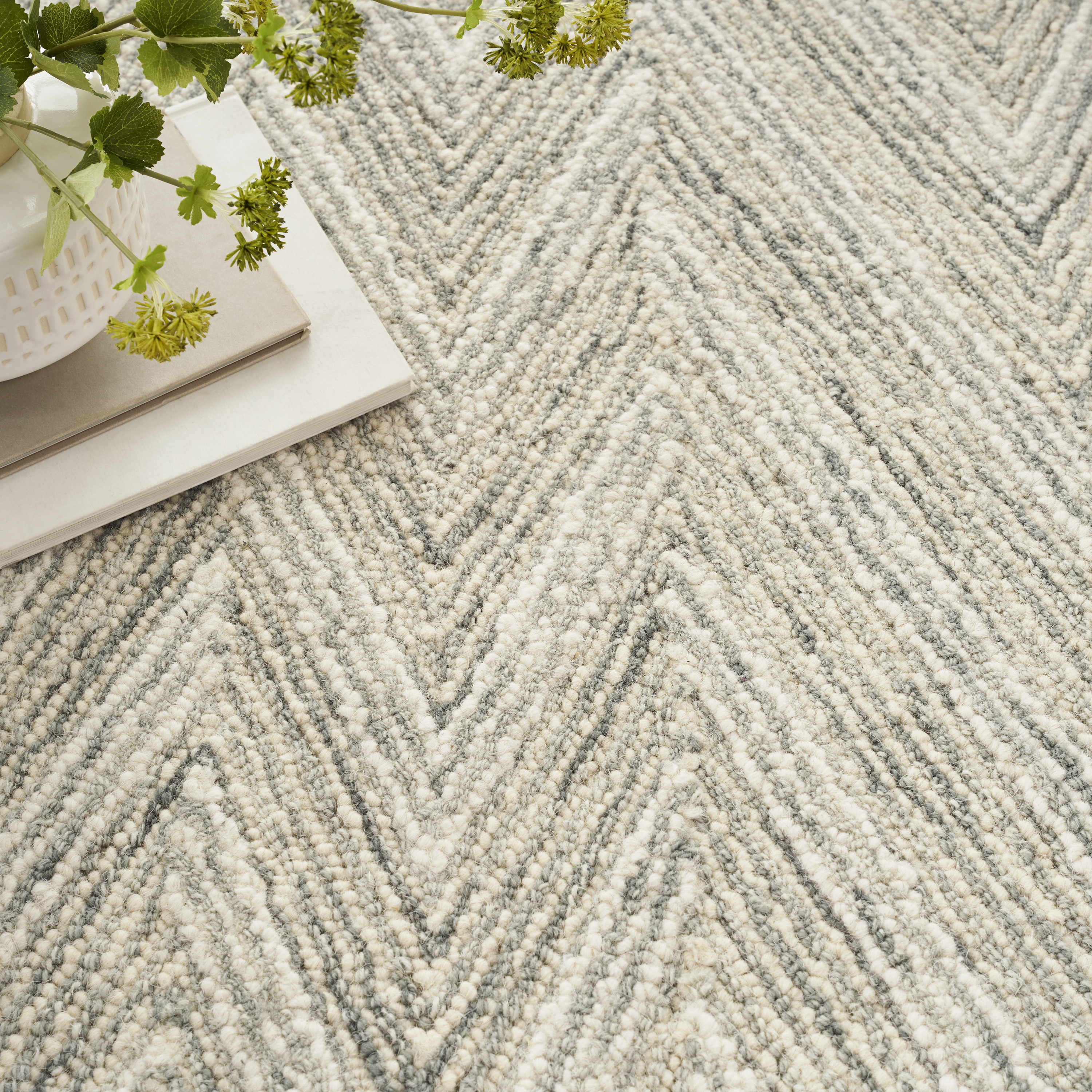 Nourison Interlock 5' x 7'6" Teal Modern Indoor Rug