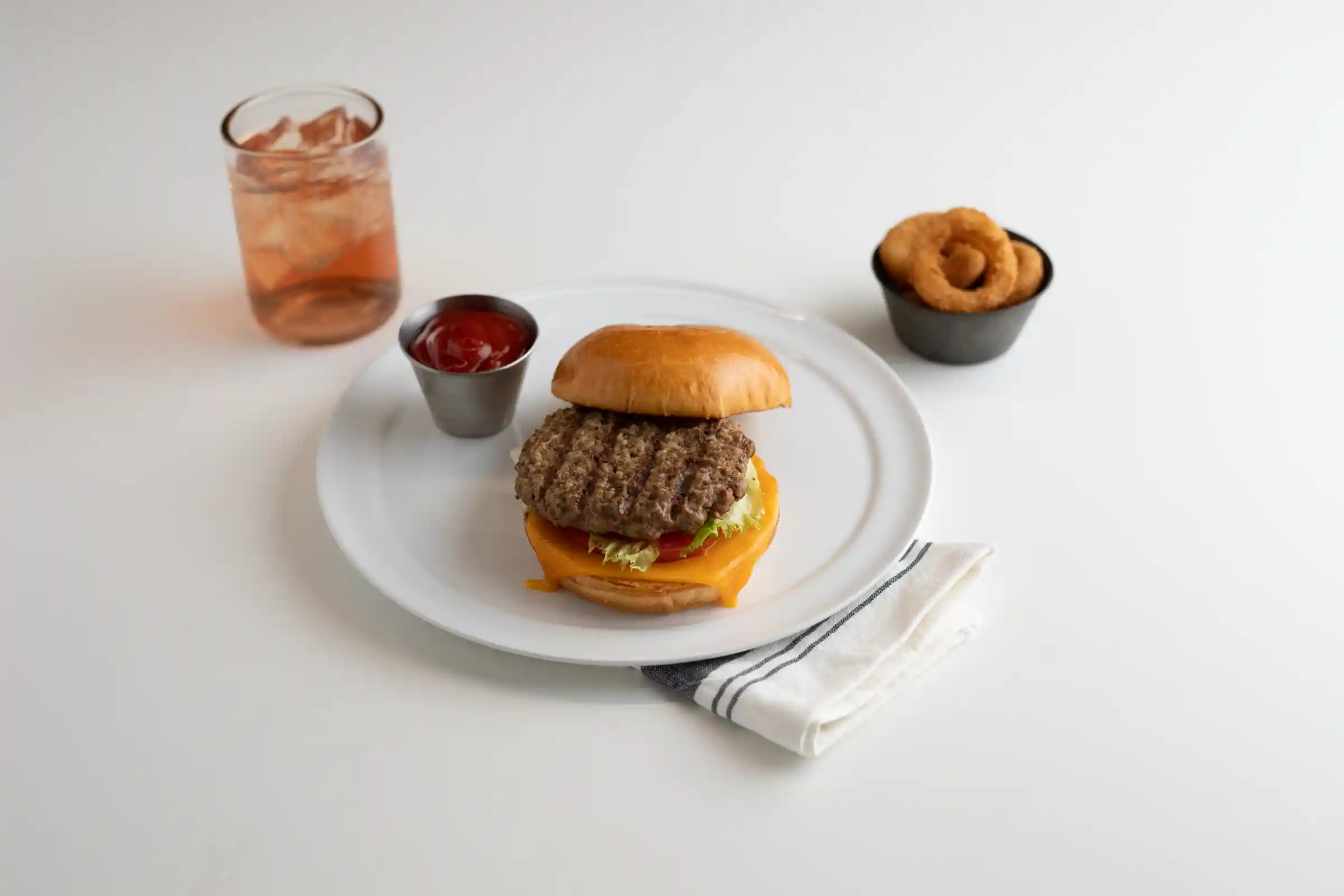 The Pub® Fully Cooked USDA Choice Beef Chuck Steak Burgers_image_1