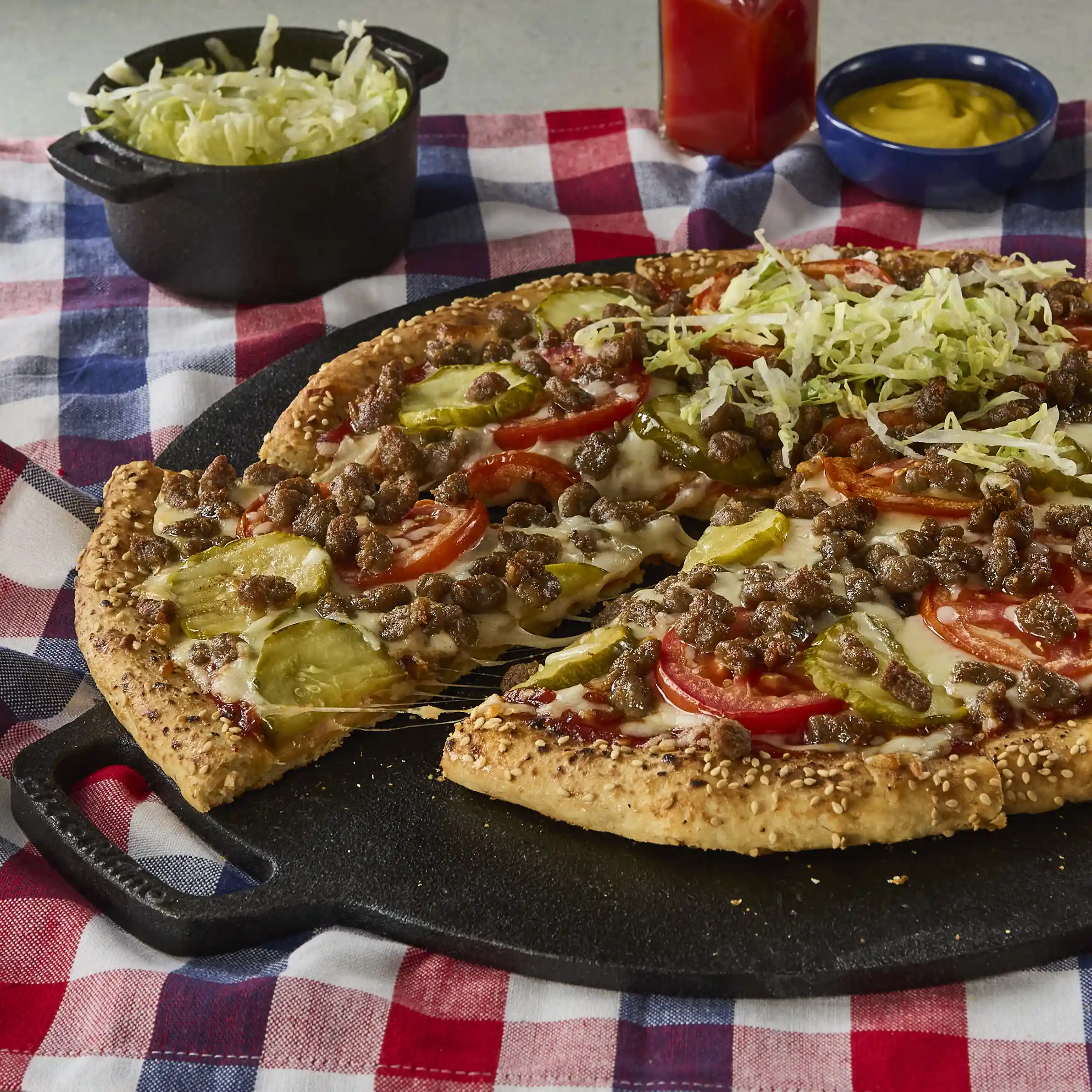 Hillshire Farm® Cooked Beef Topping, Regular Chunk https://images.salsify.com/image/upload/s--67j_QAW---/q_25/29c3728164948524c1bafdbf7d5f4676b06c3ee2.webp