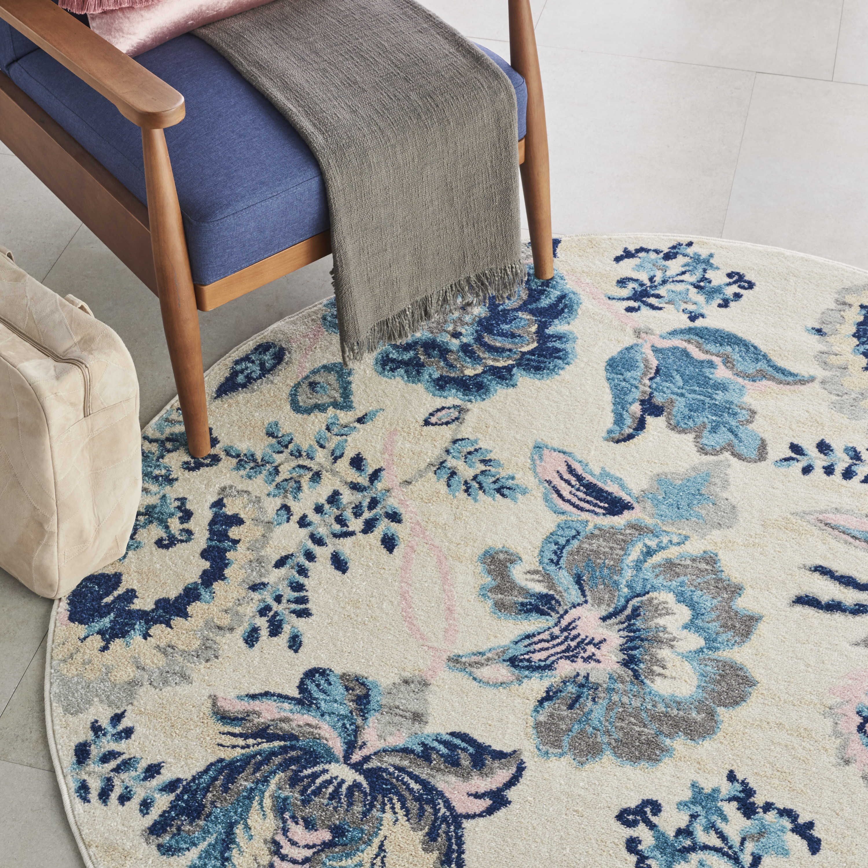 Nourison Tranquil 5'3" x Round Ivory/Light Blue Farmhouse Indoor Rug