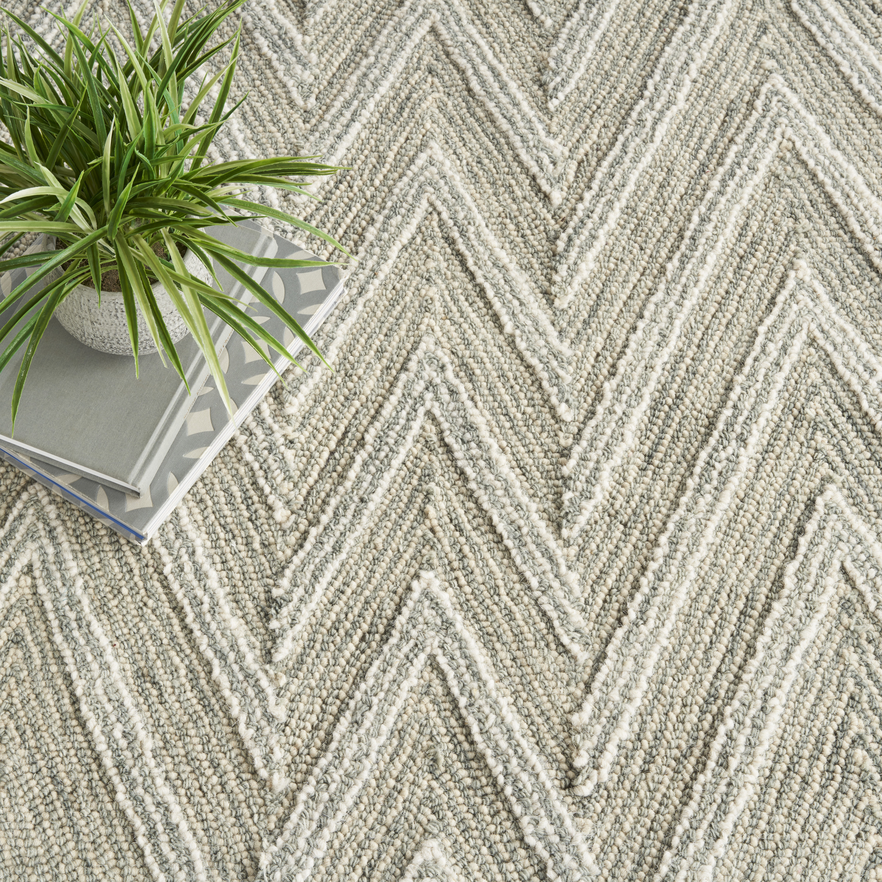 Nourison Interlock 8' x 10'6" Teal Modern Indoor Rug