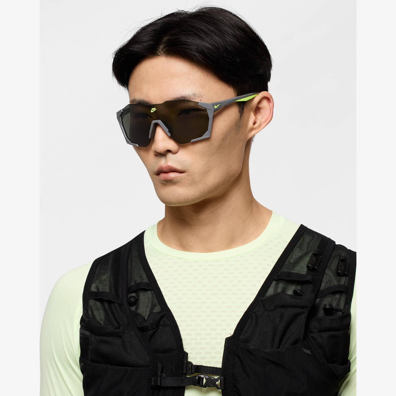 Nike Charged Shield Lifestyle Image 3