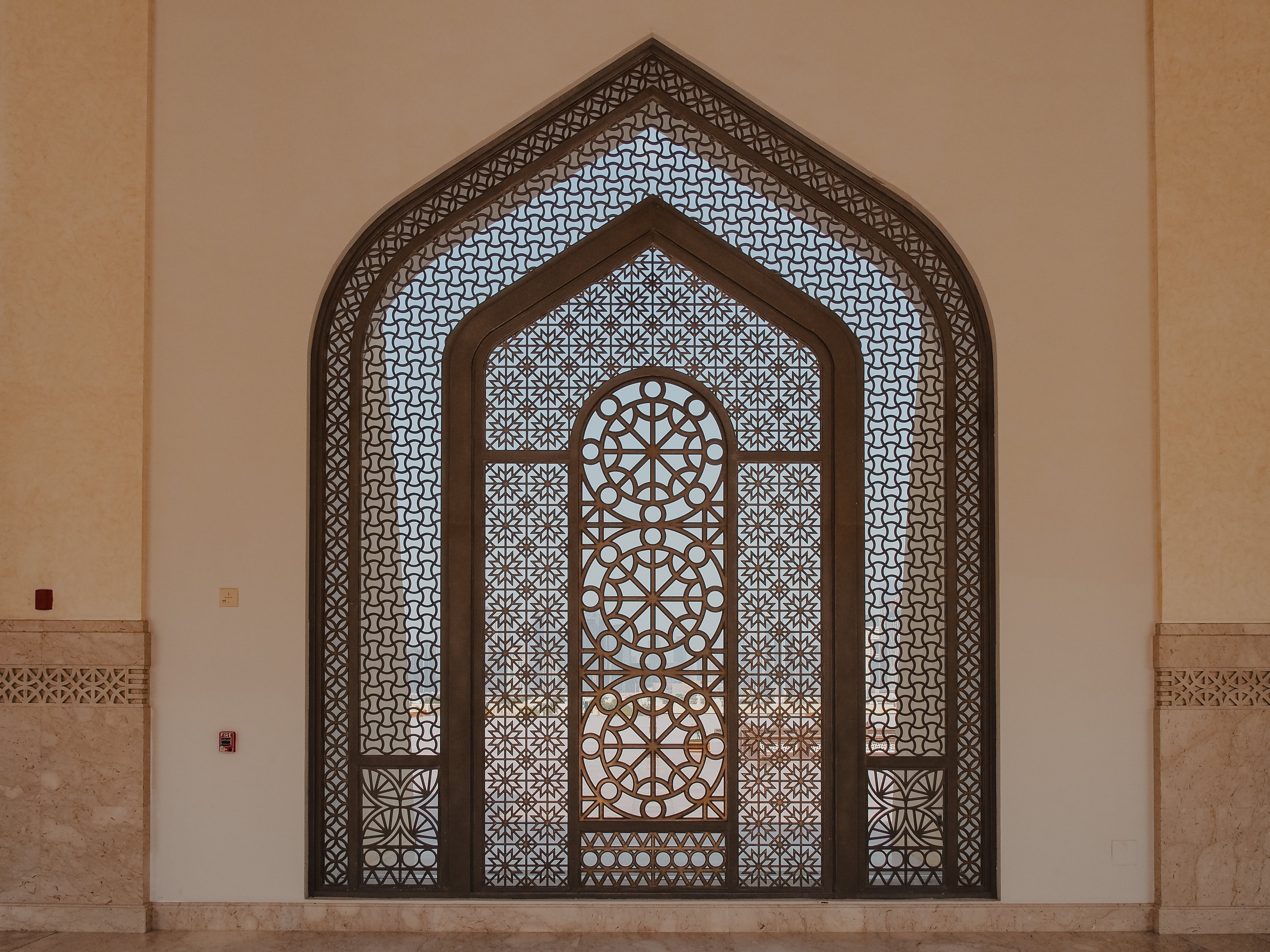 Dubai → Dubai (8 nights)