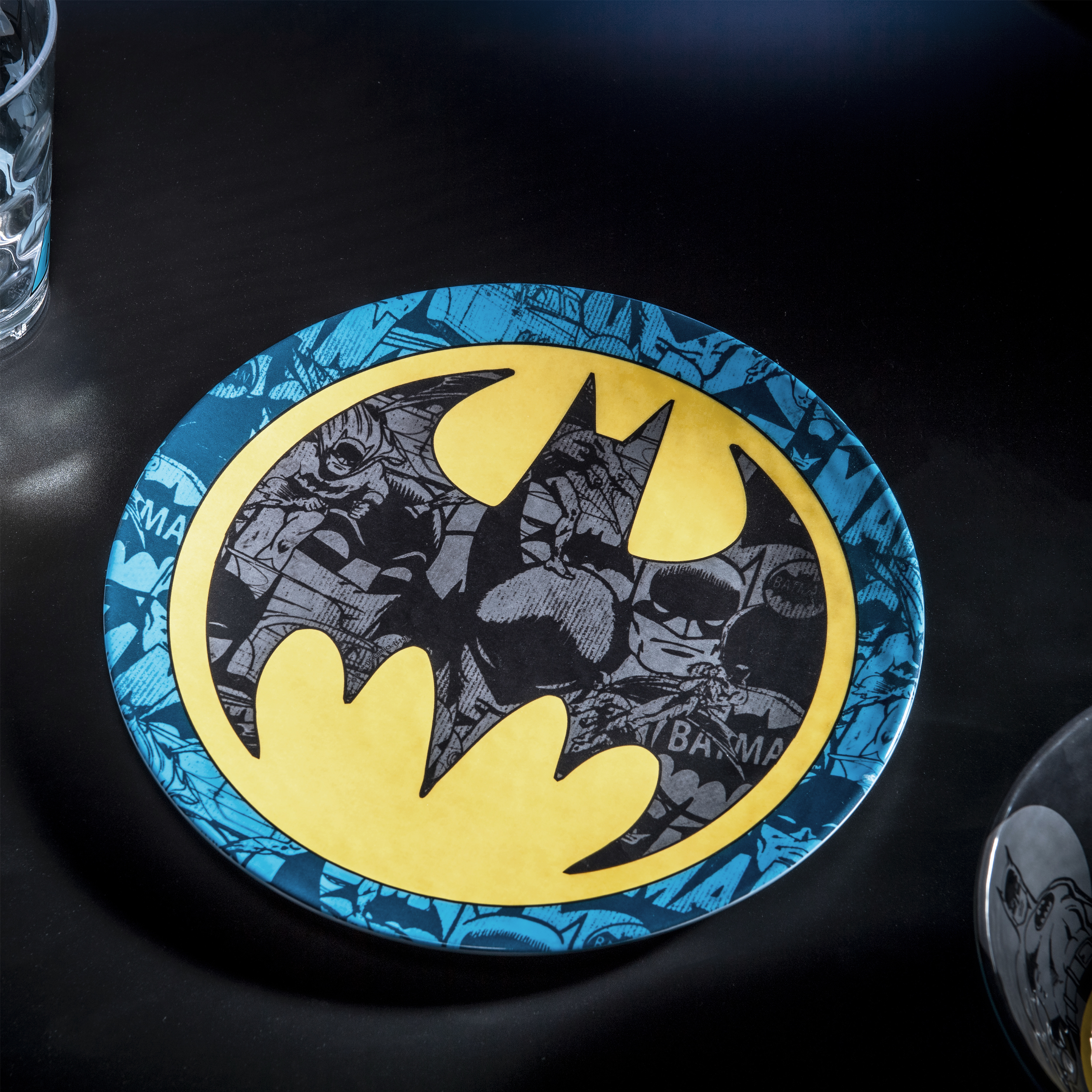 DC Comics Plate, Bowl and Tumbler Set, Batman, 3-piece set slideshow image 7 DC Comics Plate, Bowl and Tumbler Set, Batman, 3-piece set slideshow image 7