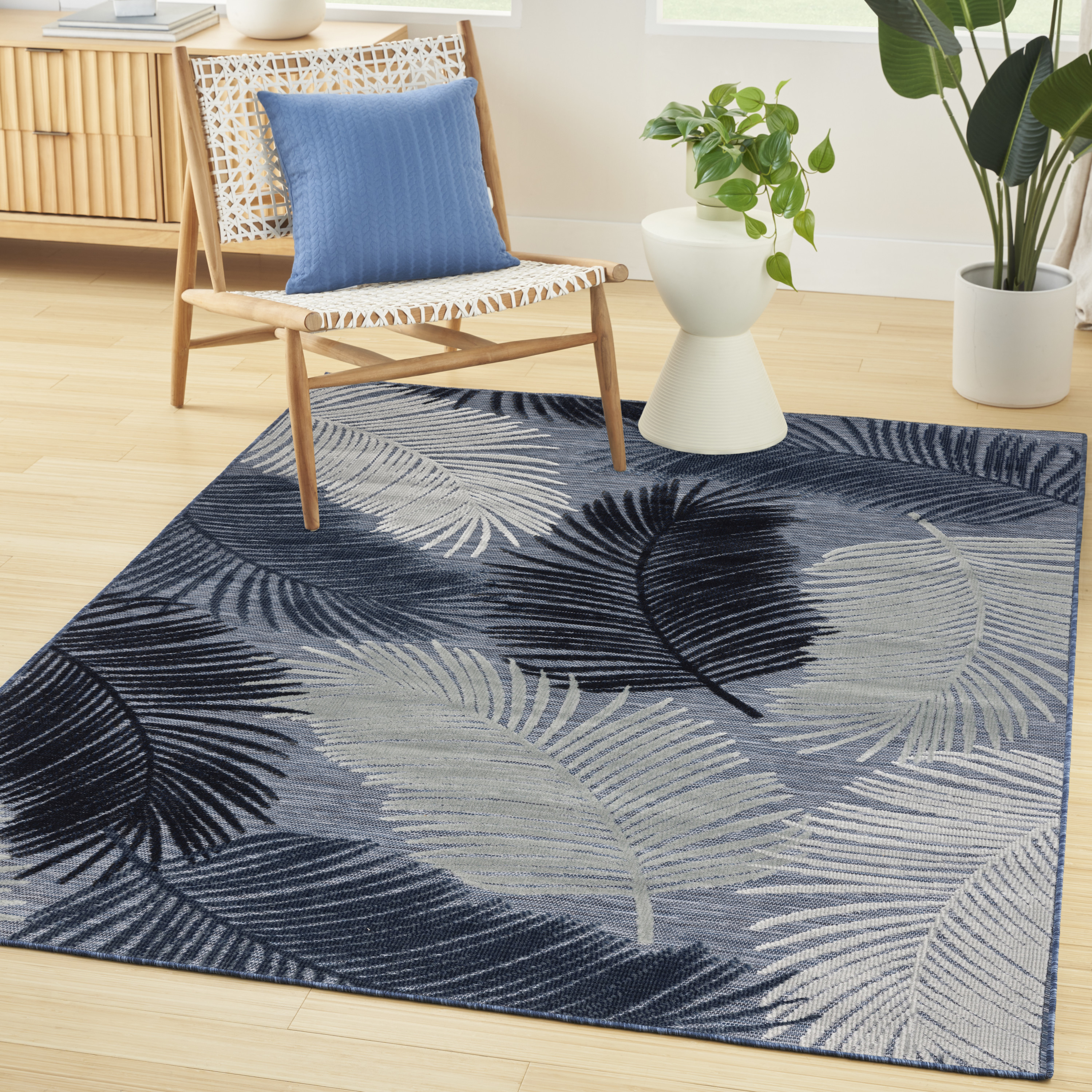Nourison Suncoast 4' x 6' Denim Tropical Rug