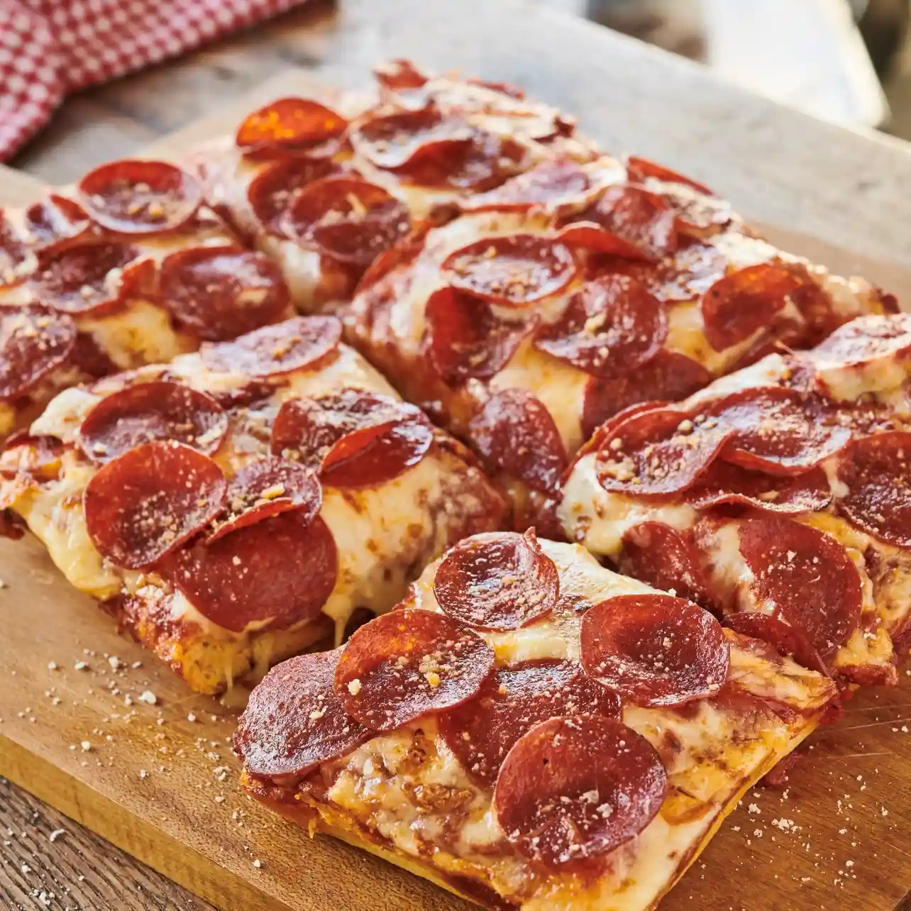 Hillshire Farm® Sliced Pepperoni, 14 slices per oz._image_11