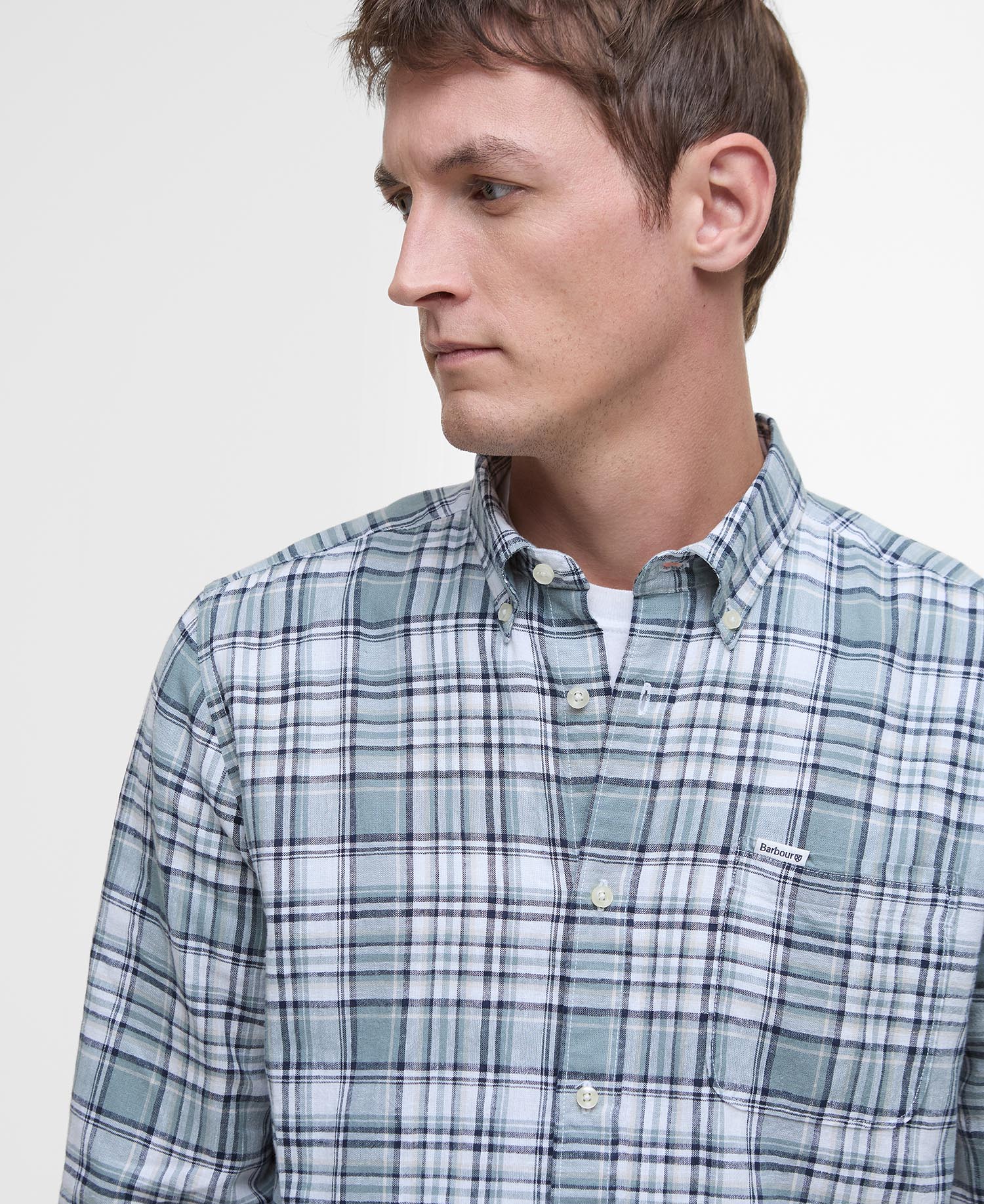 Bridport Linen Tailored Long-Sleeved Shirt image number 3