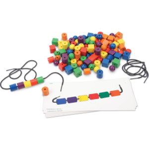 Conjunto de actividades de cuentas y tarjetas de patrones