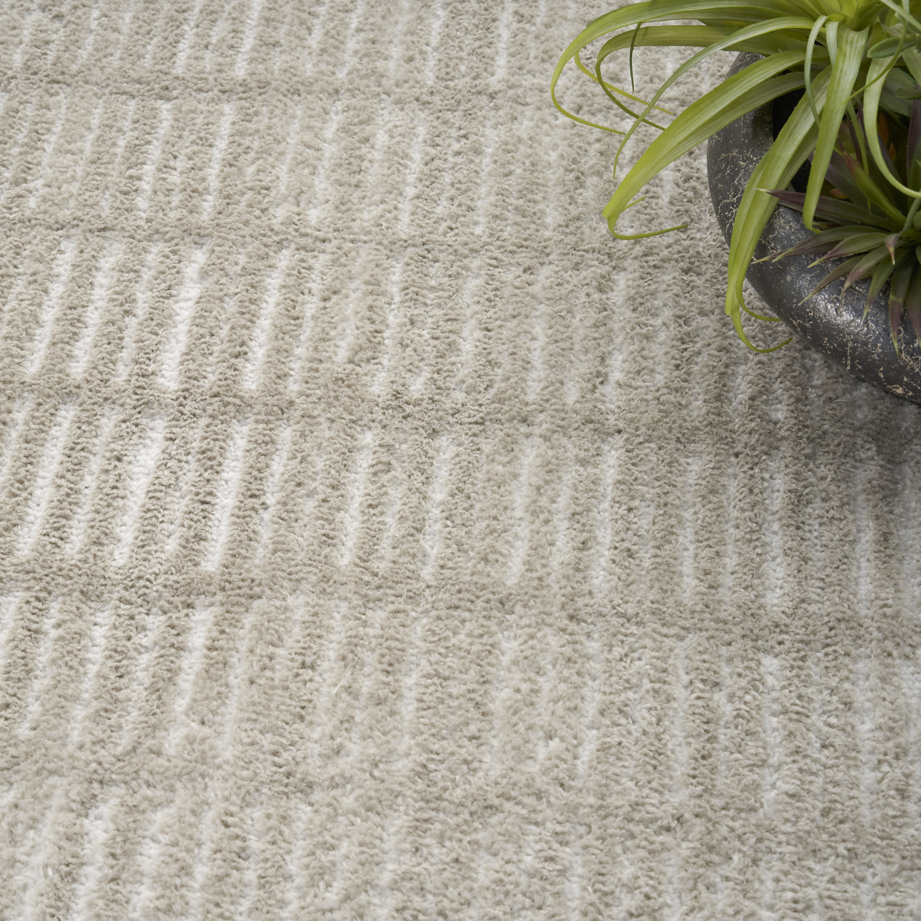 Nourison Modern Comfort 7'10" x 9'10" Grey Ivory Scandinavian Indoor Rug