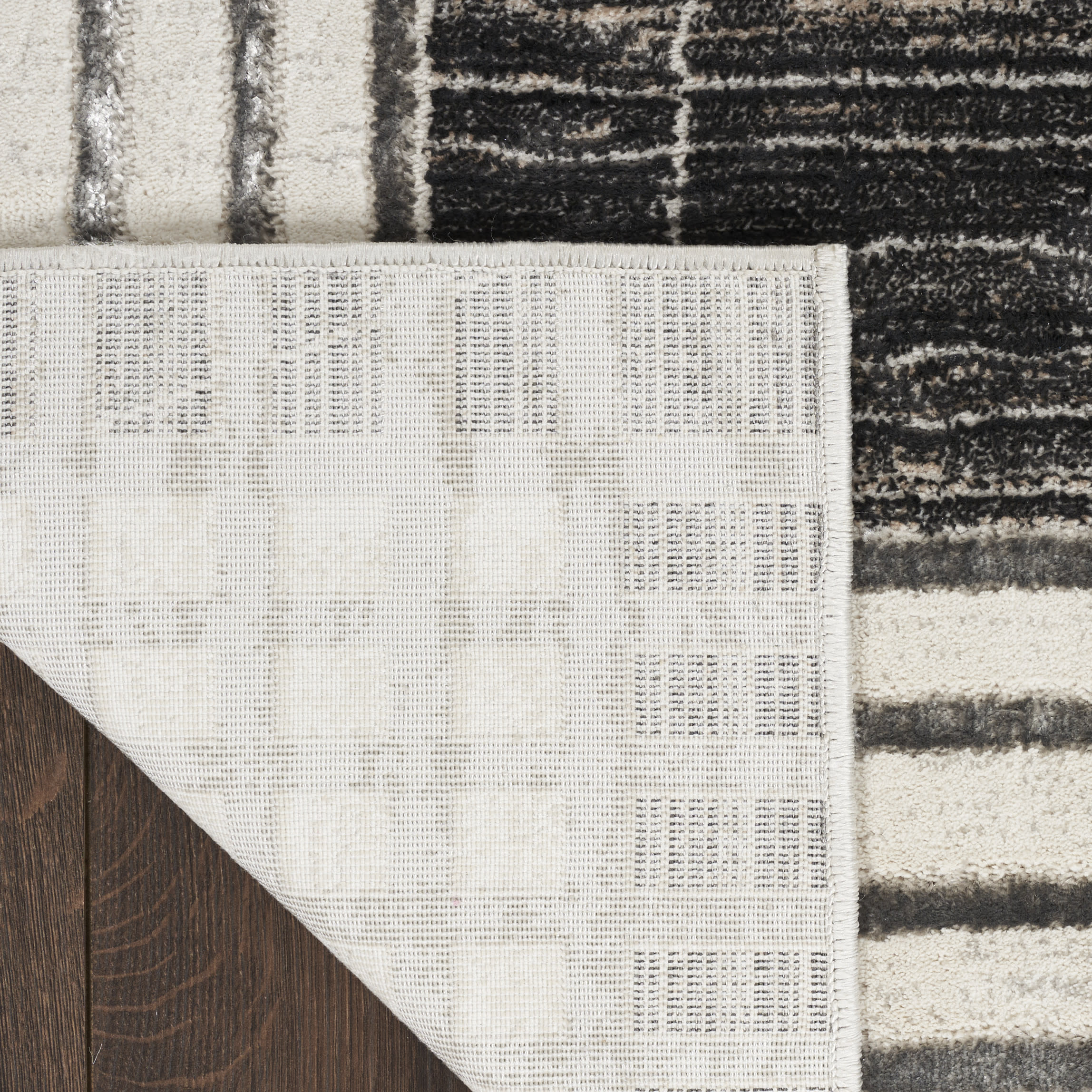 Nourison Desire 3'11" x 5'11" Charcoal Silver Modern Indoor Rug