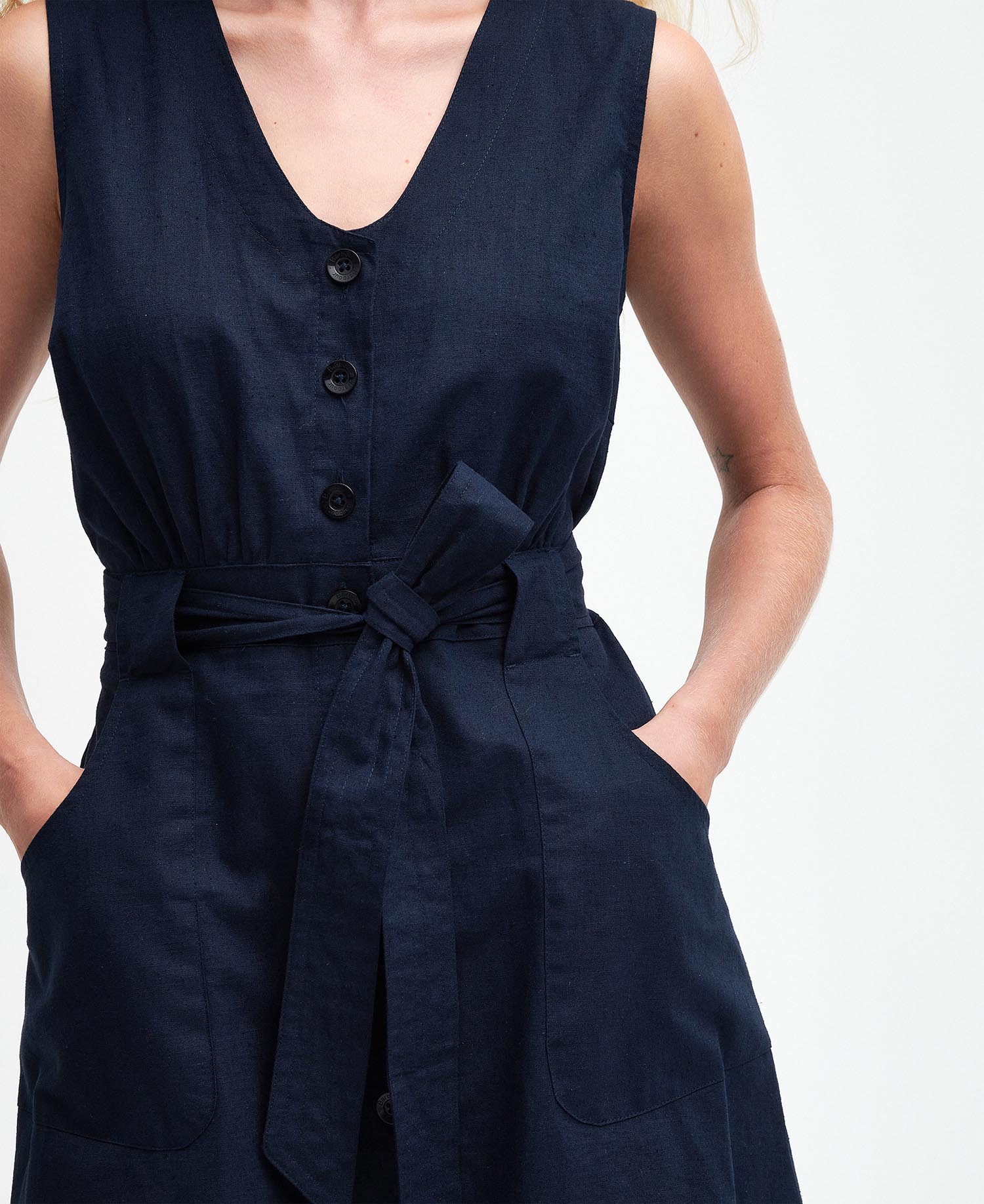 Rutherglen Sleeveless Midi Dress image number 4