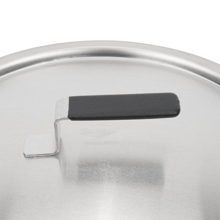 12 ¾-inch Wear-Ever® flat aluminum cover with dipped handle