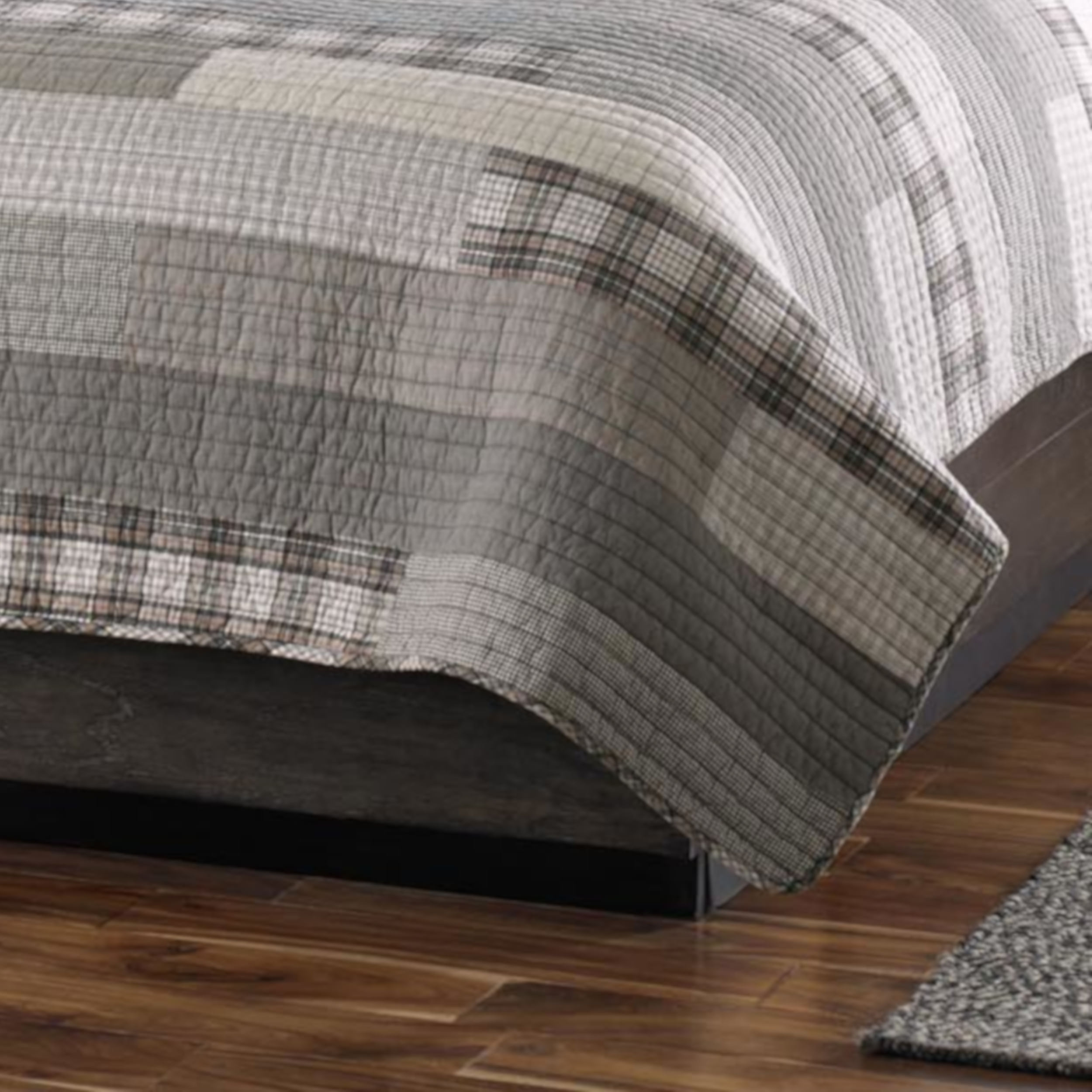 Eddie Bauer Cotton Quilt & Sham Sets (Fairview Patchwork-Grey)