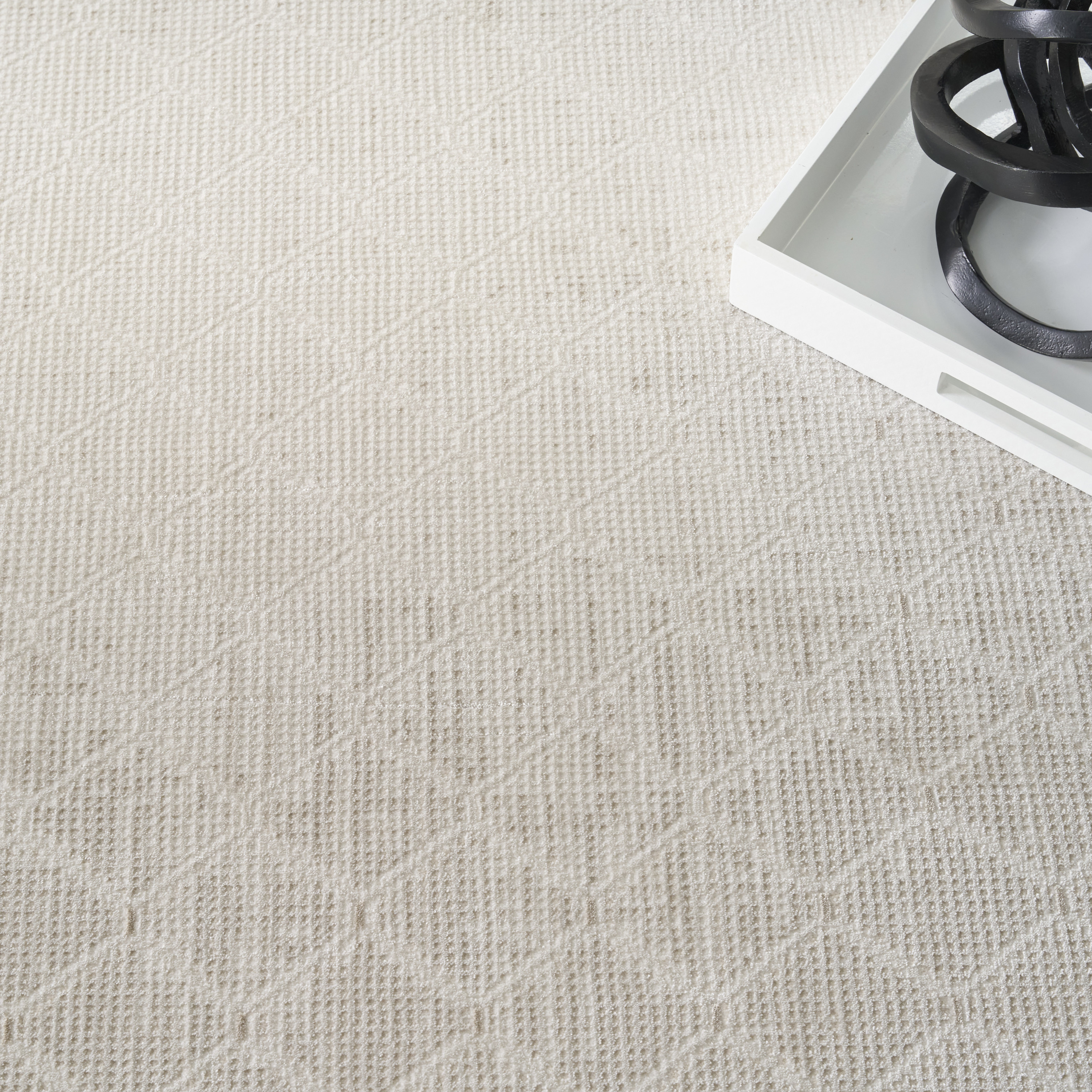 DKNY Grand Street 5'3" x 7'3" Ivory Modern Indoor Rug