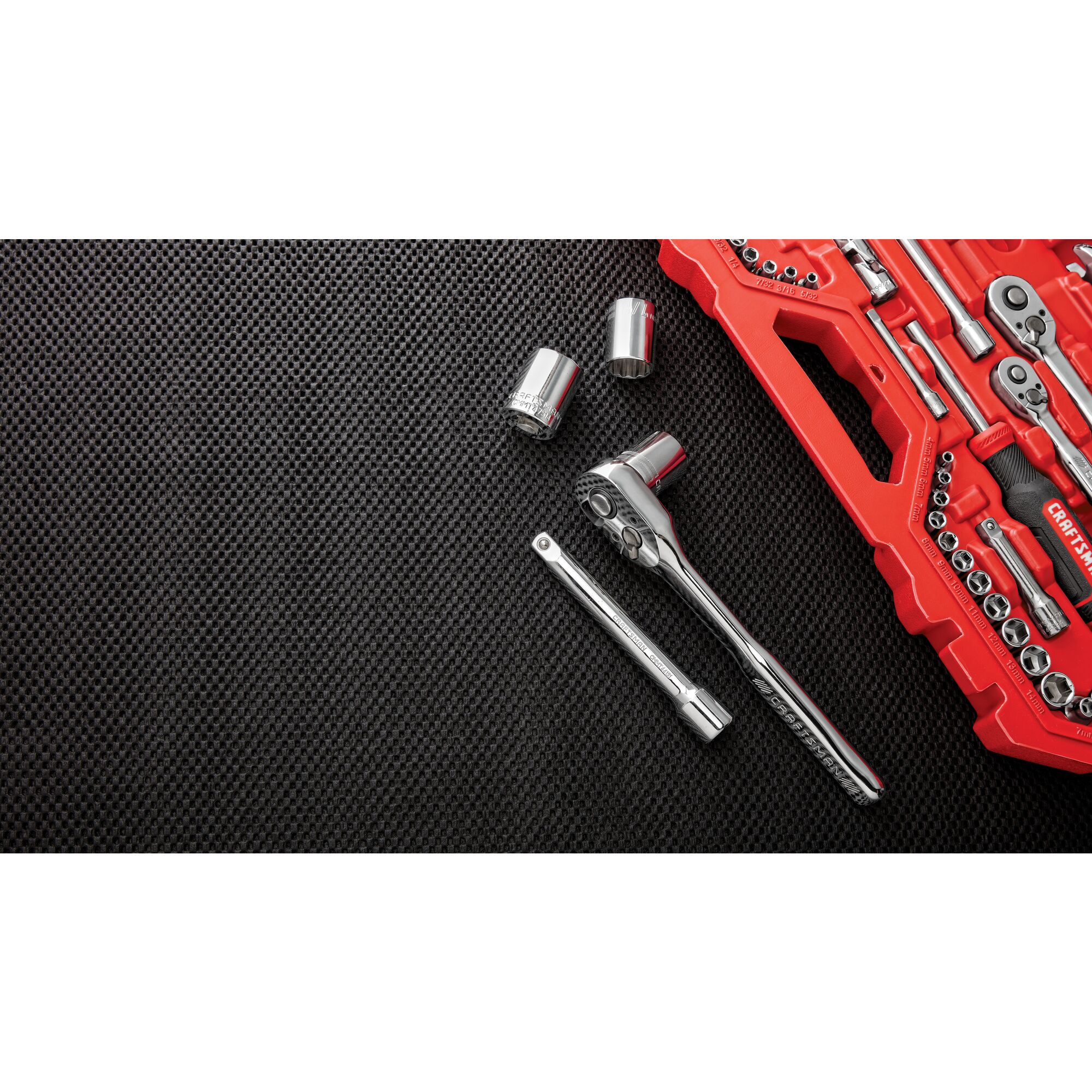 View of CRAFTSMAN Mechanics Tool Set highlighting  product features