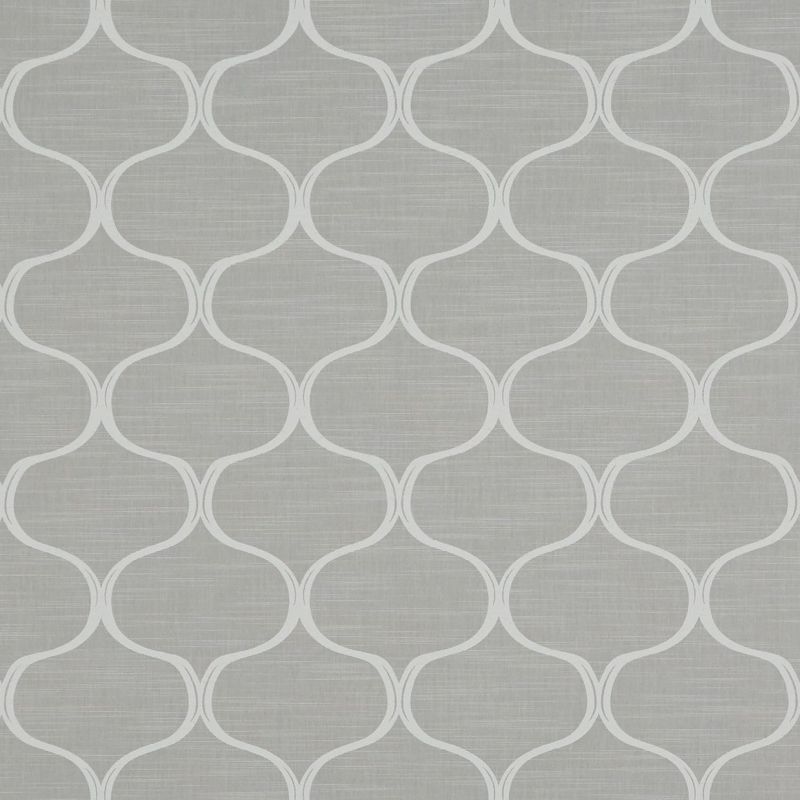 Gray wallpaper with white interlocking ogee motifs and subtle linen texture; covering a flat wall surface in a continuous repeating pattern; evenly lit, neutral interior or fabric sample.