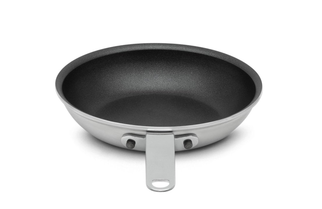 7-inch Wear-Ever® aluminum fry pan with CeramiGuard® II nonstick coating and plated handle