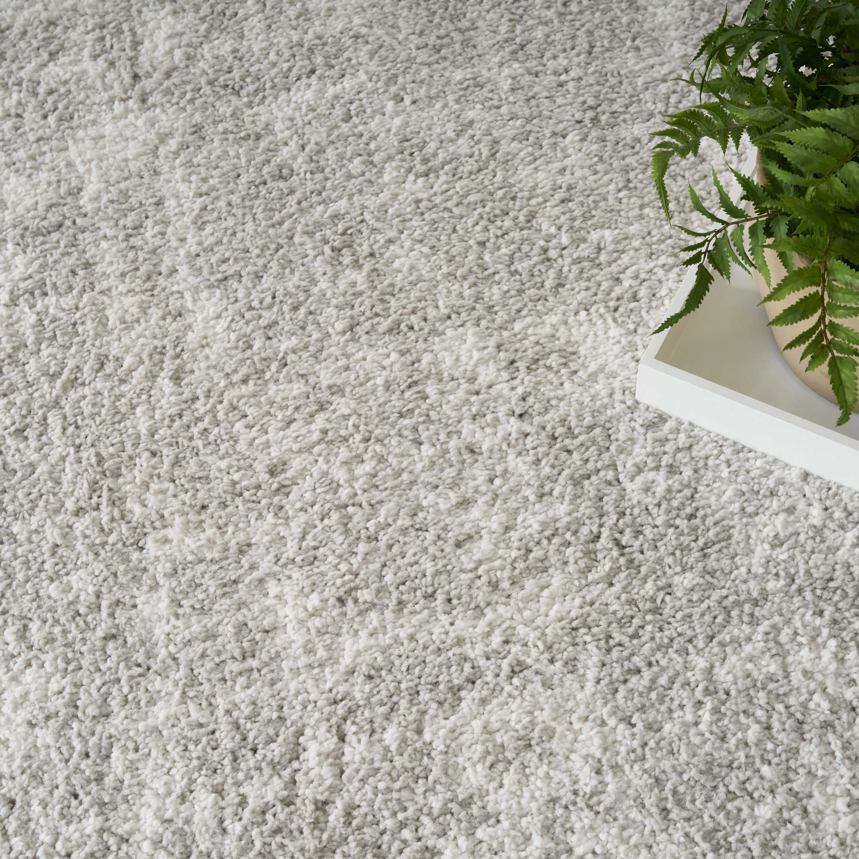 Nourison Modern Shag 3'11" x 5'11" Grey Ivory Modern Indoor Rug