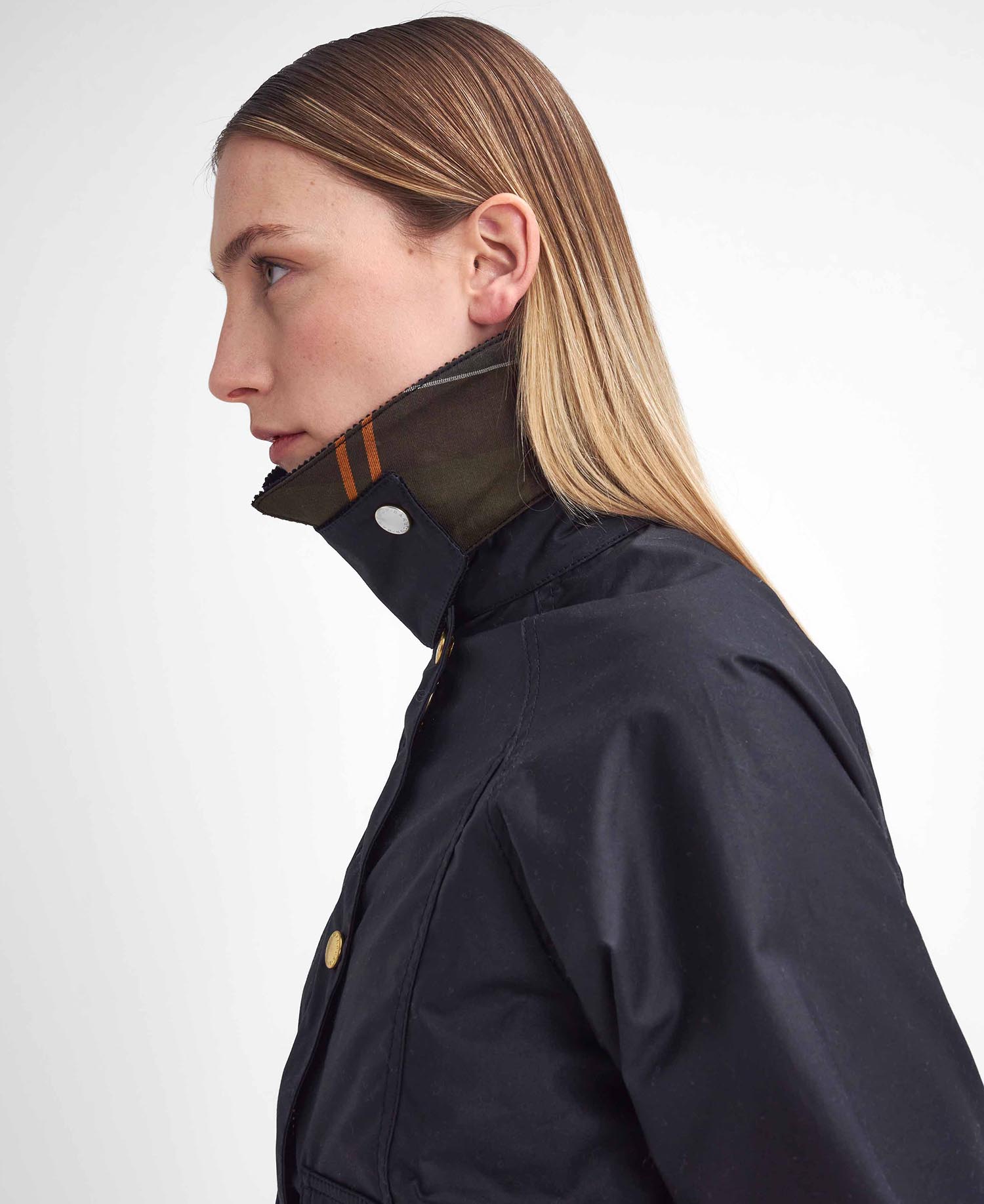 Cropped Beadnell Waxed Jacket image number 3