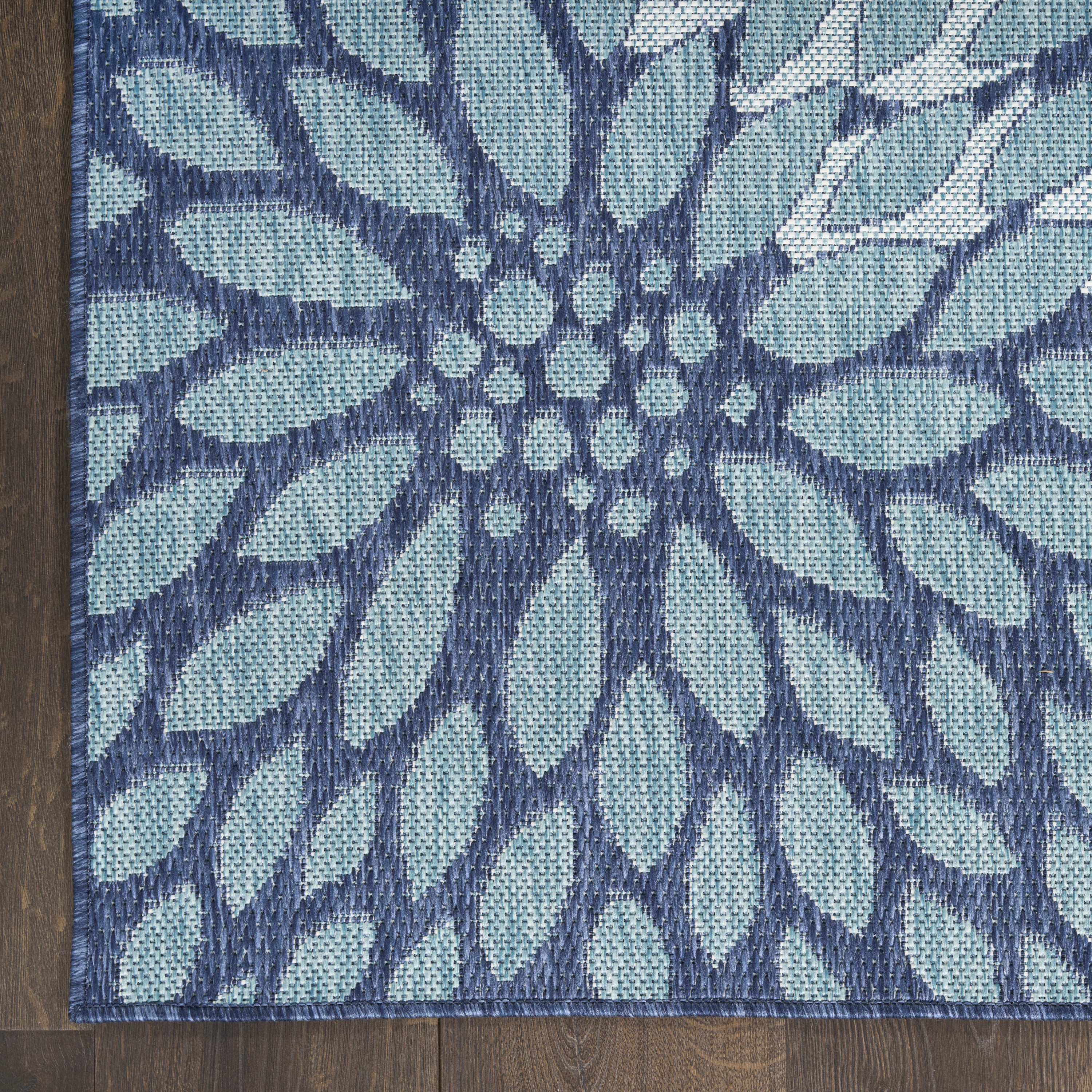 Nourison Garden Oasis 2' x 4' Navy Tropical Rug