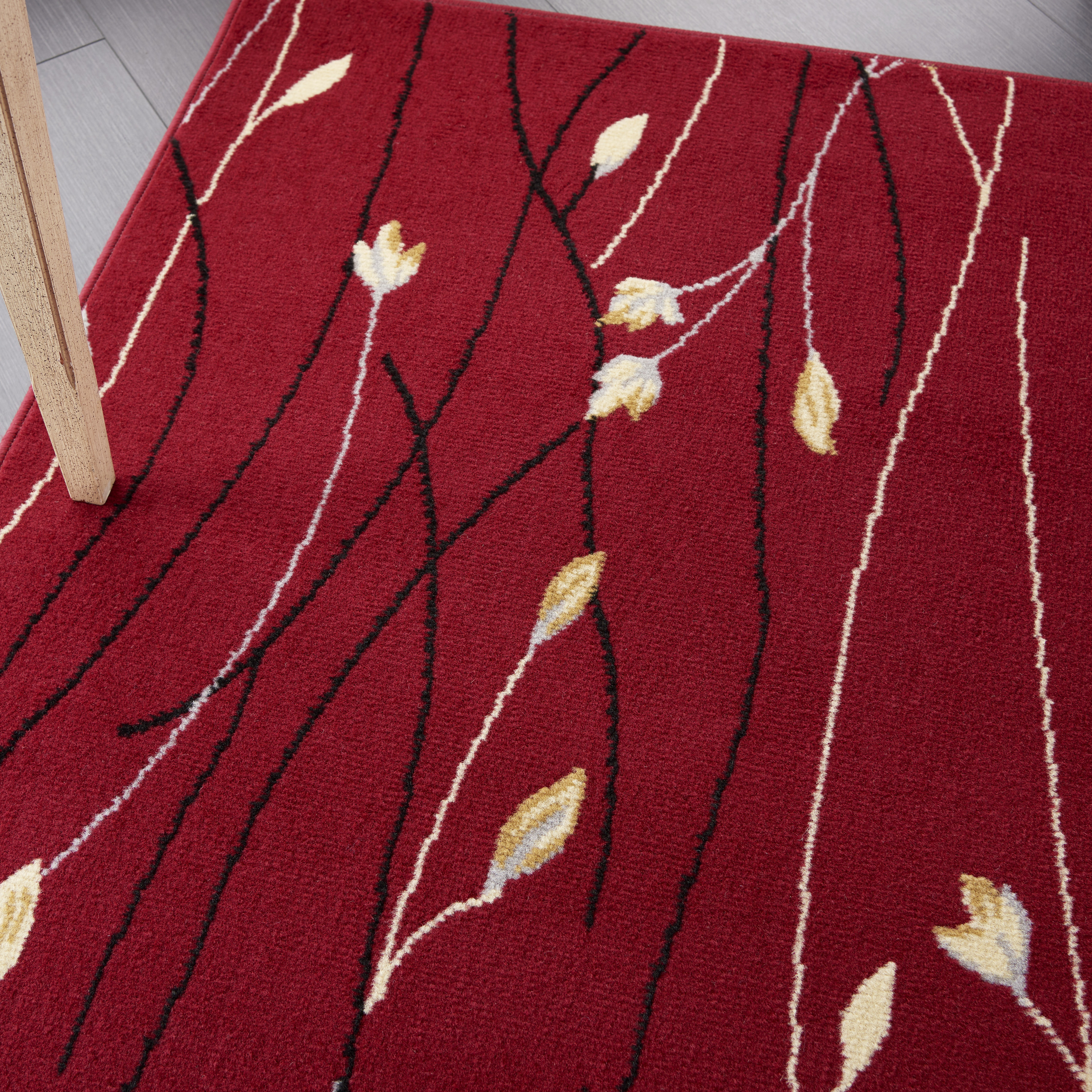 Nourison Grafix 6' x 9' Red Contemporary Indoor Rug