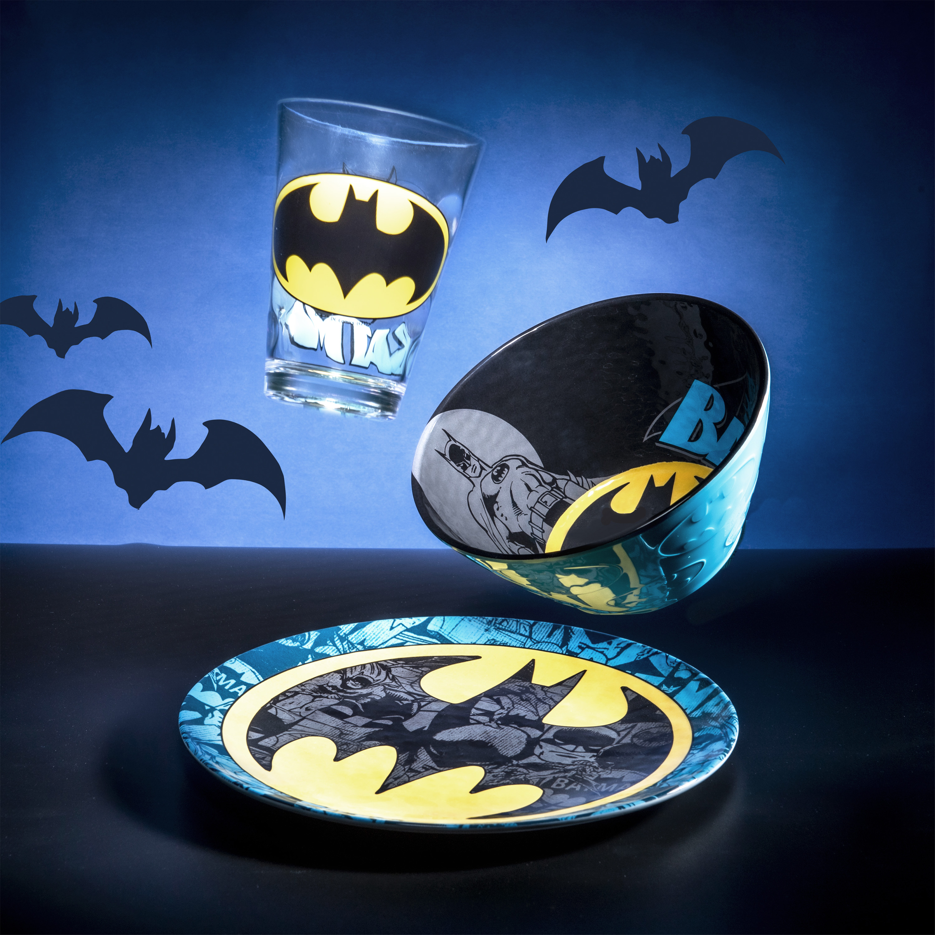 DC Comics Kids 9-inch Plate and 6-inch Bowl Set, Batman, 2-piece set slideshow image 3 DC Comics Kids 9-inch Plate and 6-inch Bowl Set, Batman, 2-piece set slideshow image 3