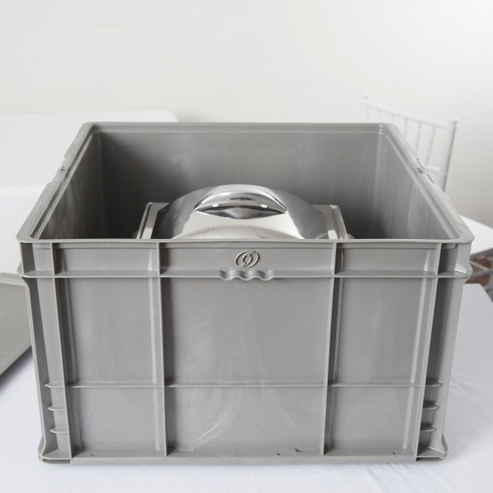 Tote ‘N Store chafer box in gray