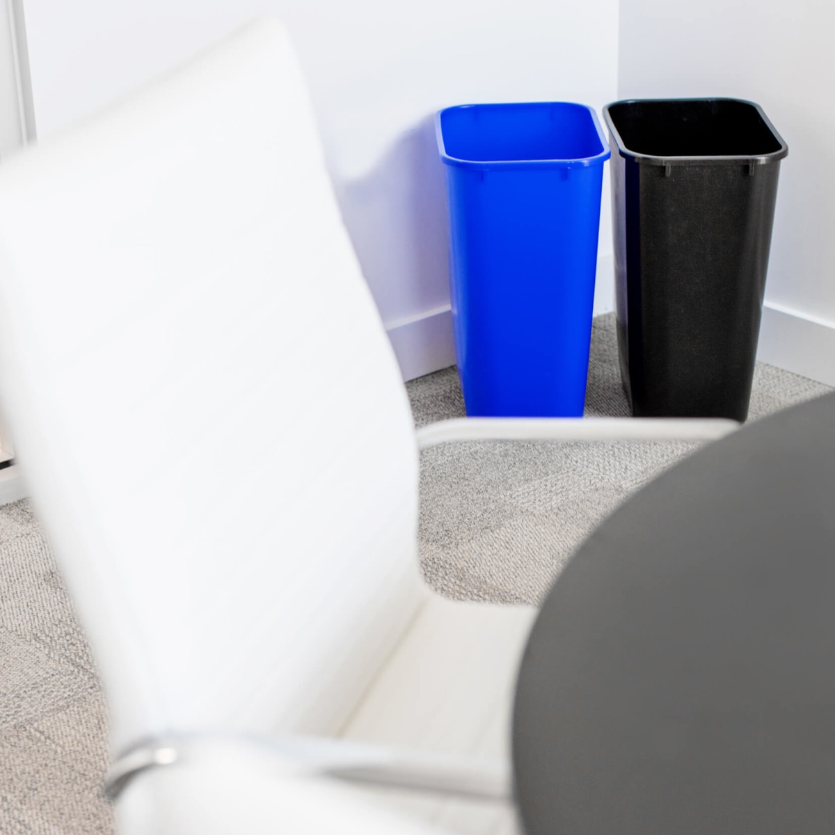 RECYCLING & WASTE BASKET – Body – 28 Q – Mobius Loop – Royal Blue Image 4