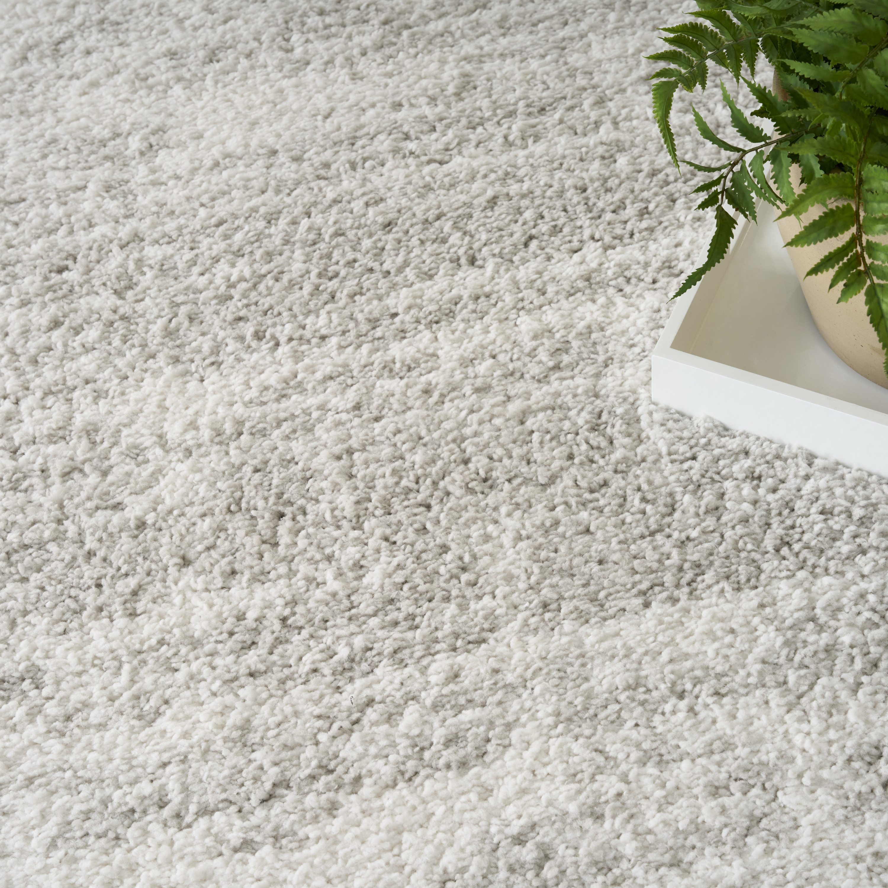 Nourison Modern Shag 3'11" x 5'11" Ivory Grey Modern Indoor Rug