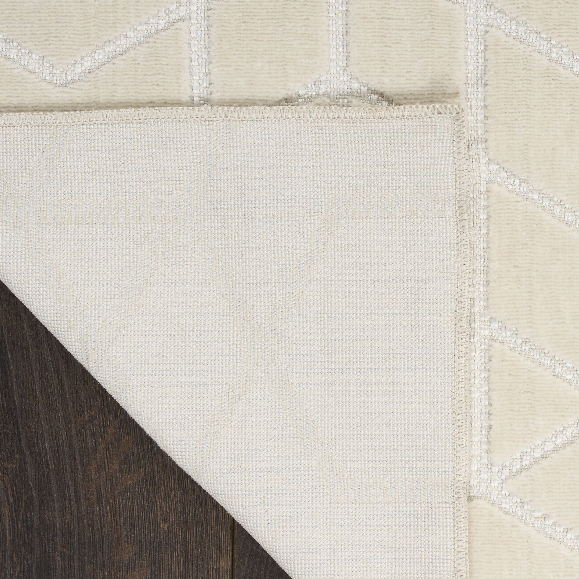 Nourison Washable Charm 2' x 3' Ivory Modern Indoor Rug