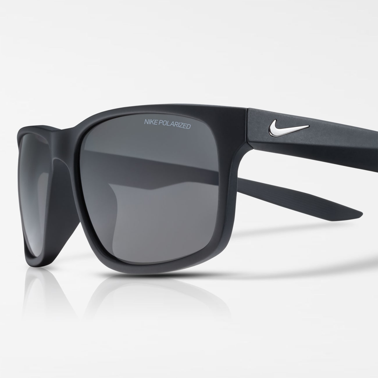 Nike Essential Chaser Polarized Style Image